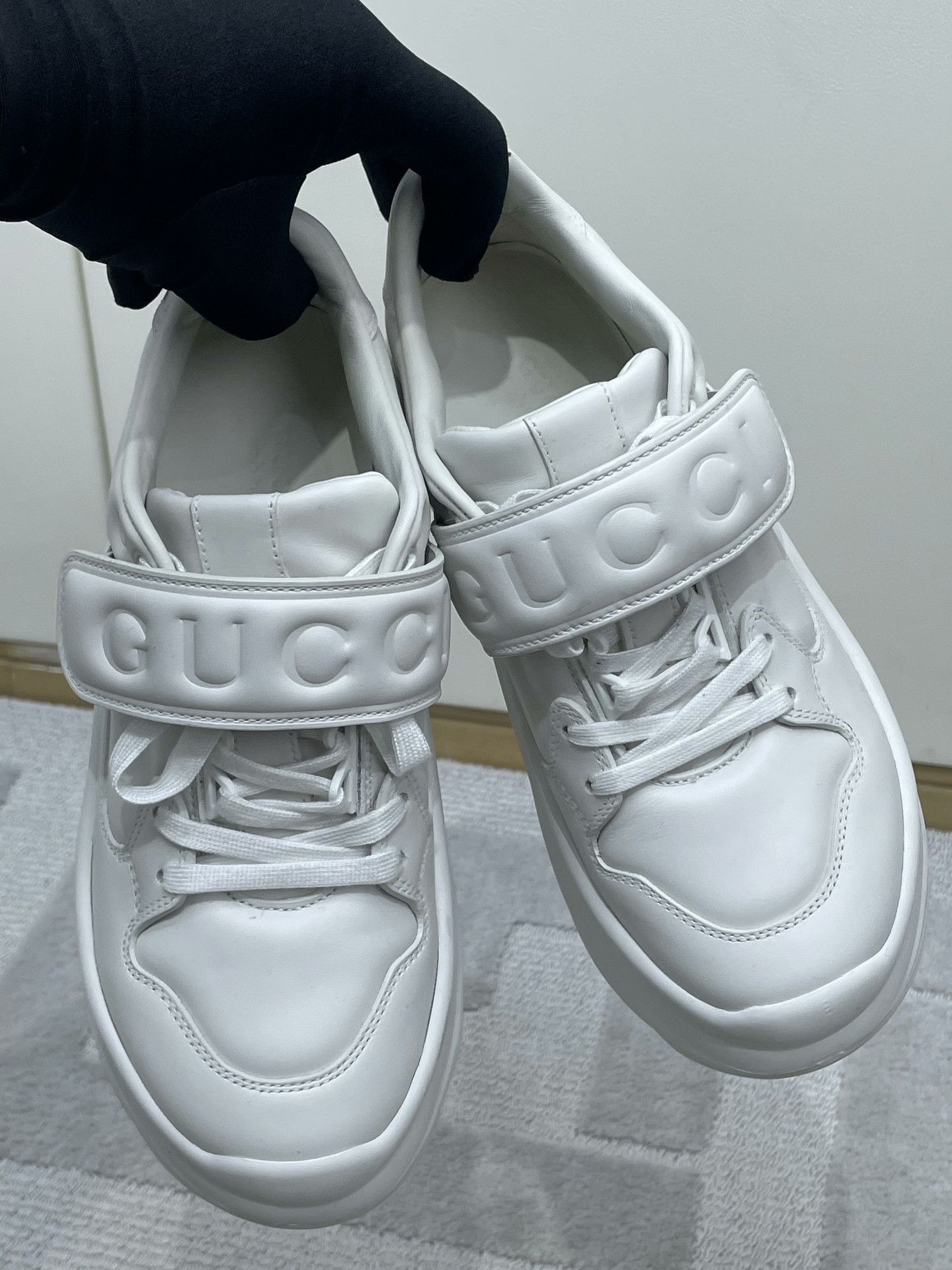 Gucci Gucci White Velcro Platform Dad Shoes Size US 4 / IT 34 - 4 Thumbnail