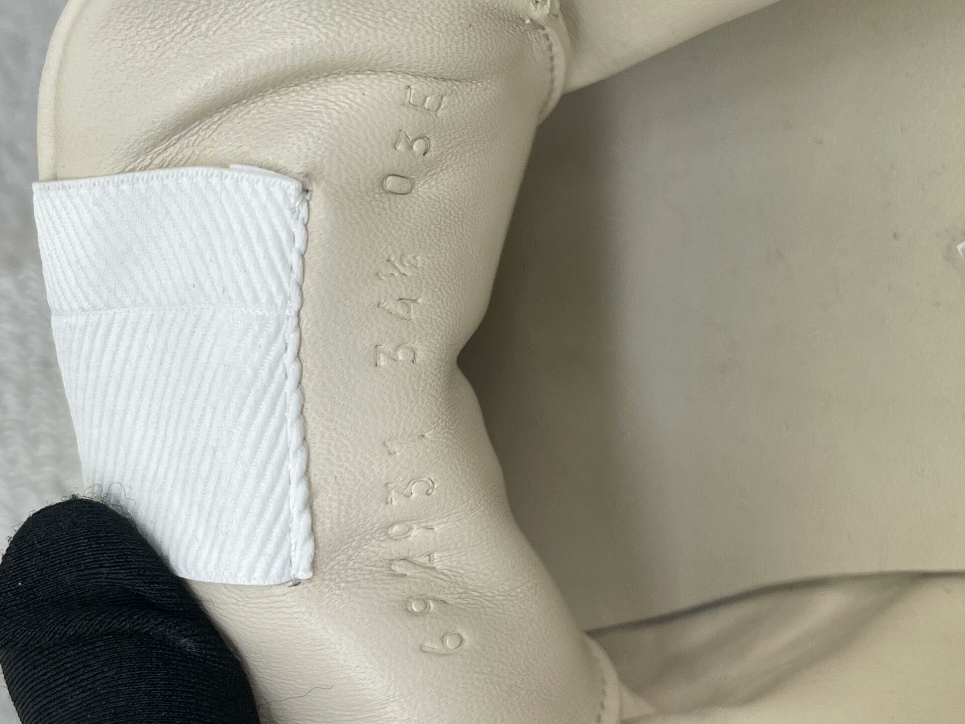 Gucci Gucci Rhyton Women's Heart Sneakers Size US 4 / IT 34 - 9 Thumbnail