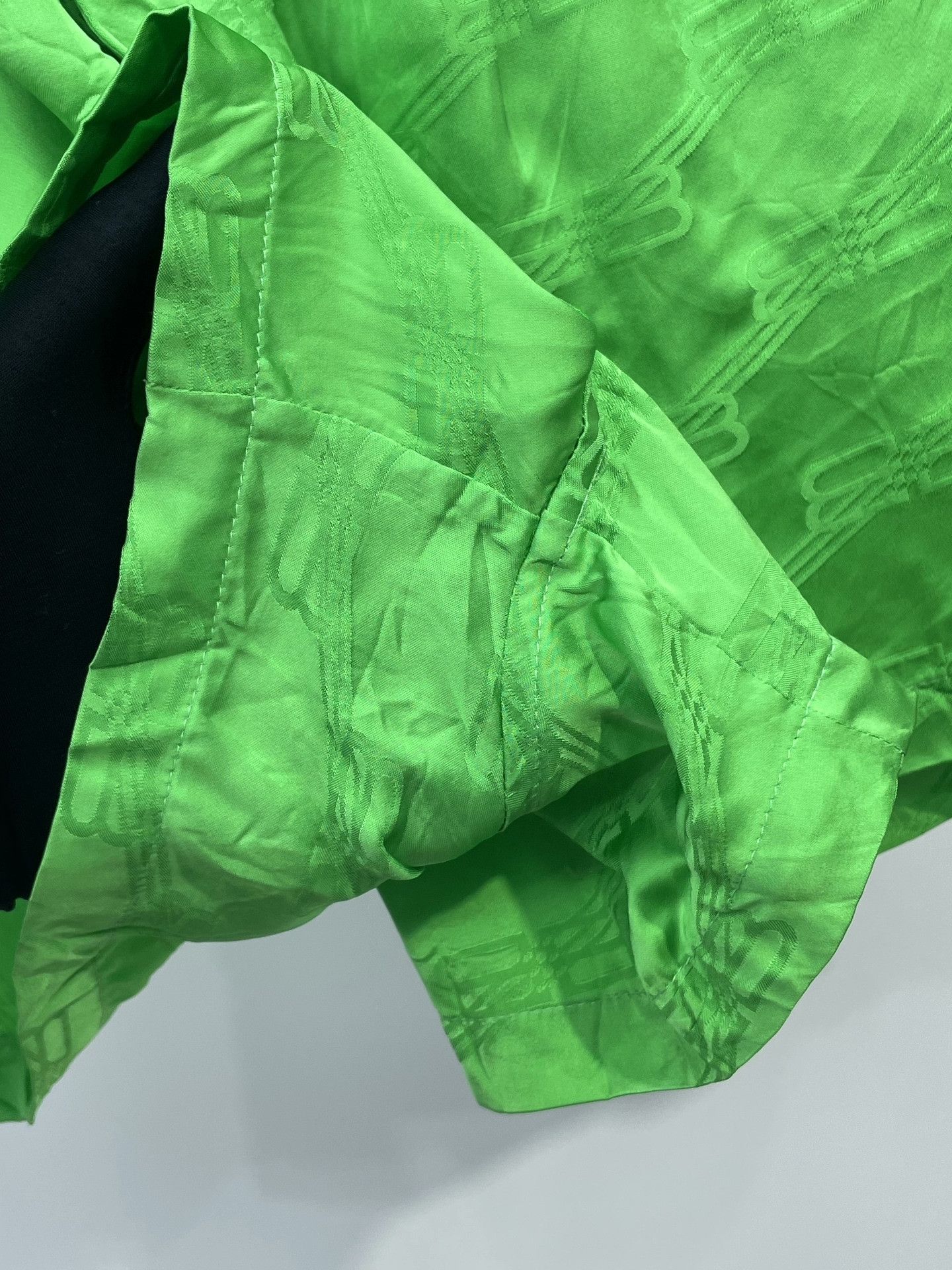 Balenciaga Balenciaga All-Over Print Shorts Size US 34 / EU 50 - 4 Thumbnail
