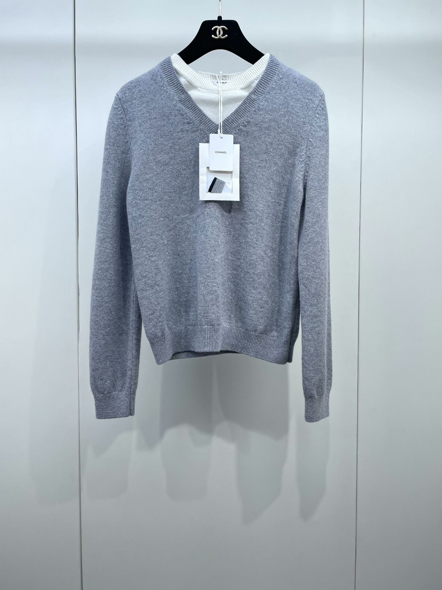 Chanel Chanel 26P Gray-White Cashmere Knit Size S / US 4 / IT 40 - 3 Thumbnail
