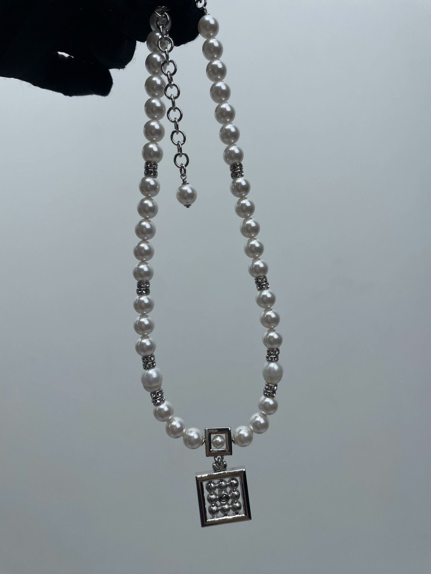 Chanel Chanel 24S Diamond Square Pearl Necklace Size ONE SIZE - 7 Thumbnail
