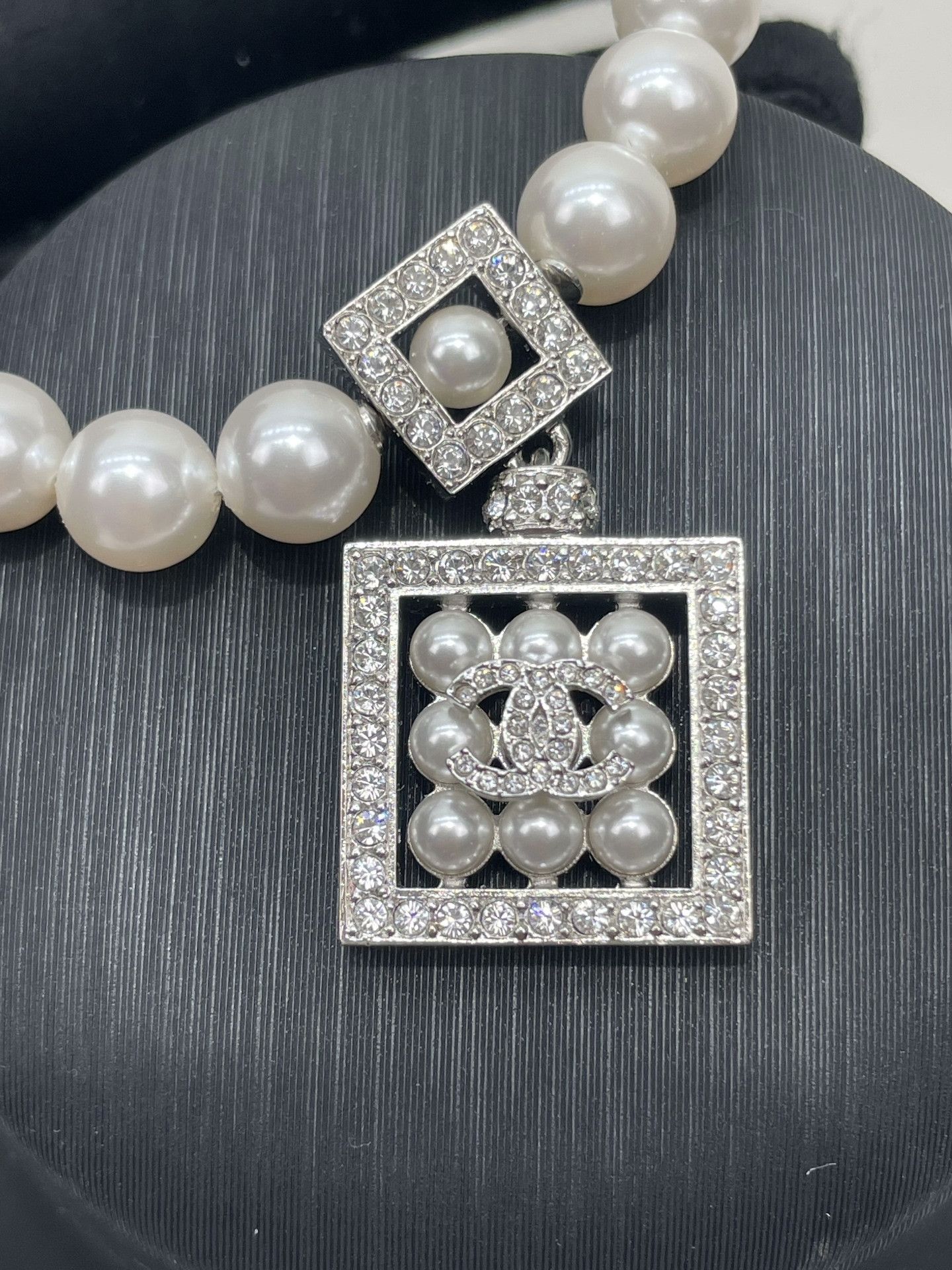 Chanel Chanel 24S Diamond Square Pearl Necklace Size ONE SIZE - 5 Thumbnail