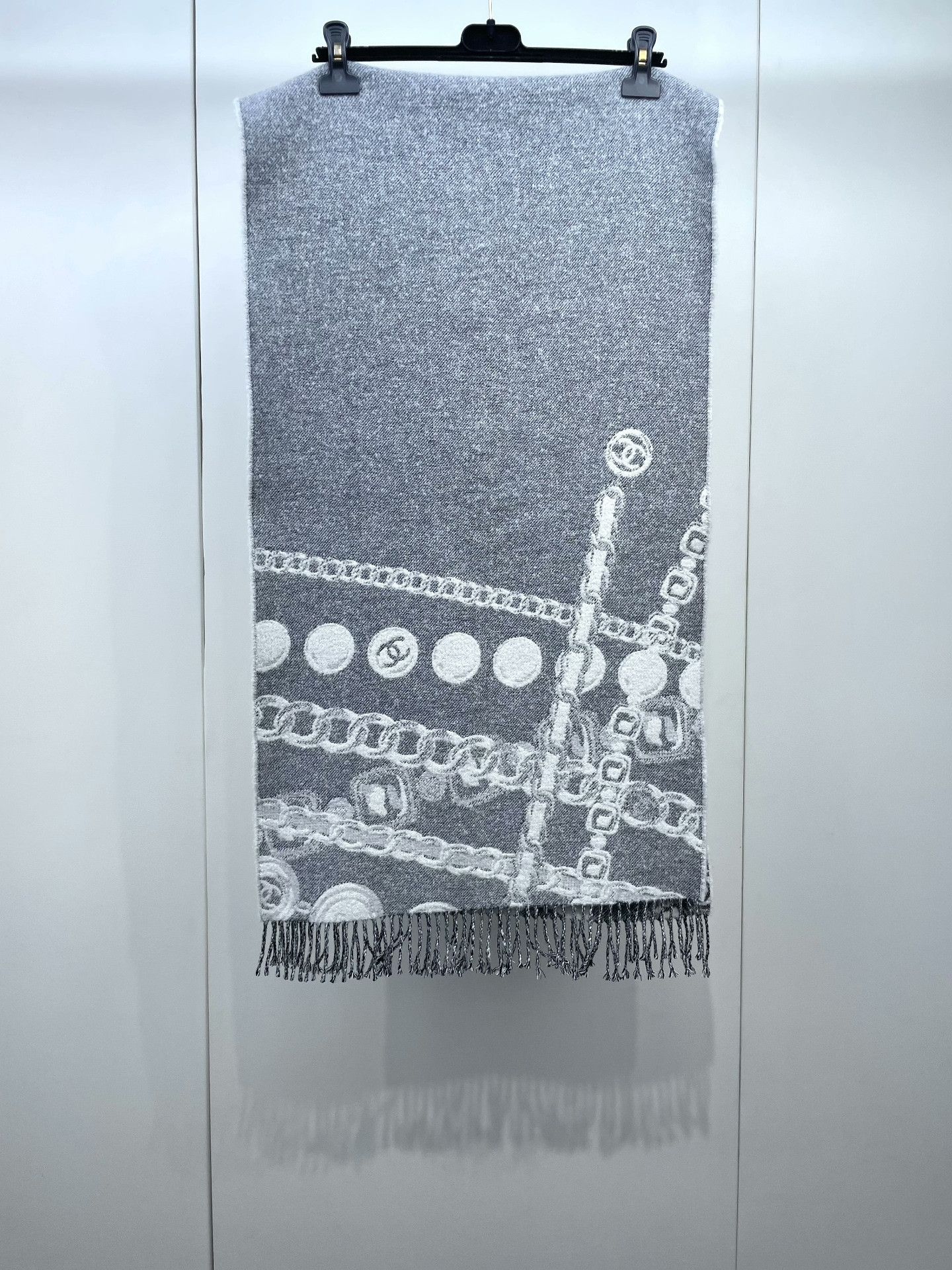 Chanel Chanel 25N Gray Pearl Chain Scarf Size ONE SIZE - 4 Thumbnail