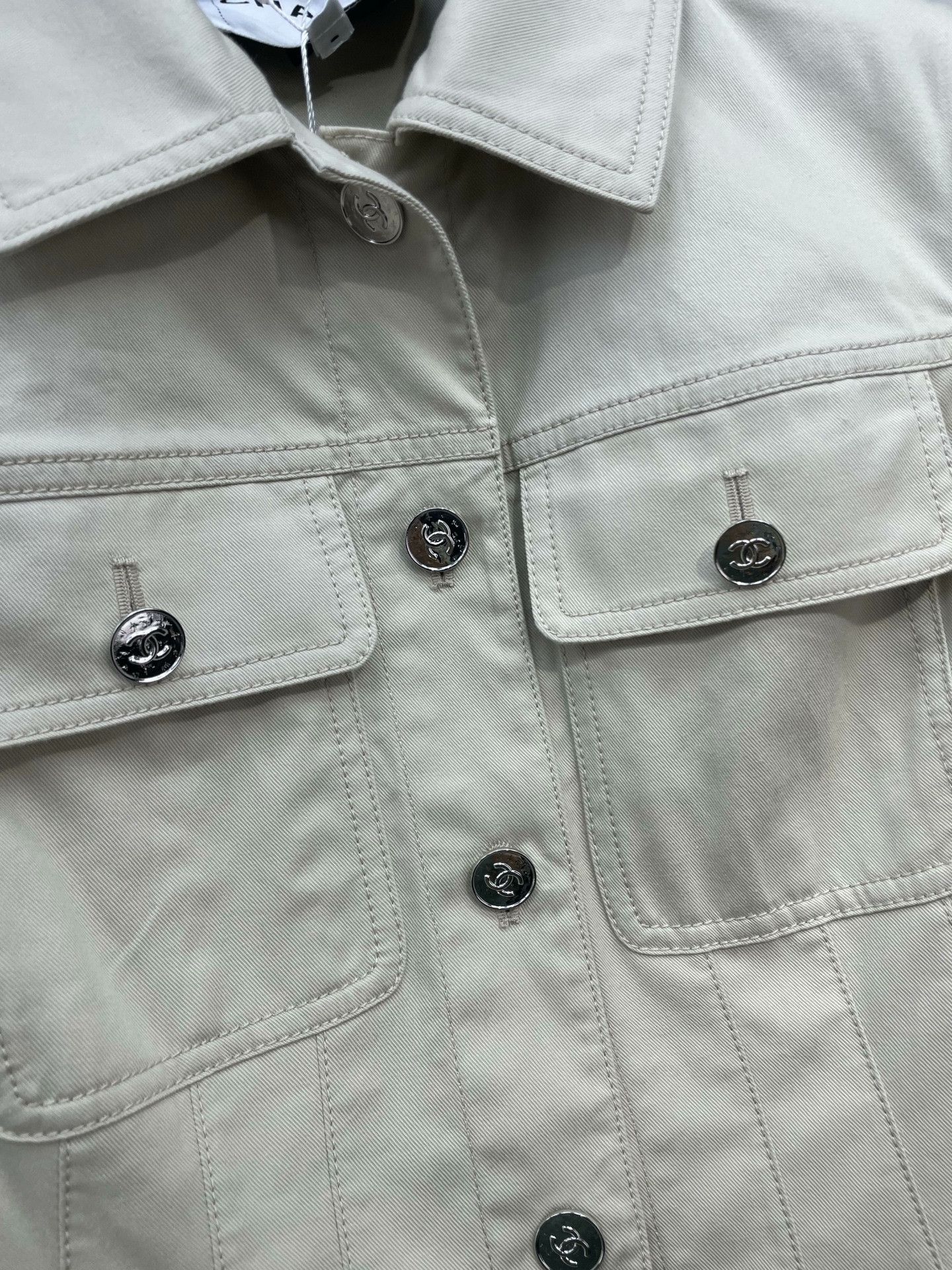 Chanel Chanel 26P Khaki Fitted Jacket Size XXS / US 00 / IT 34 - 4 Thumbnail