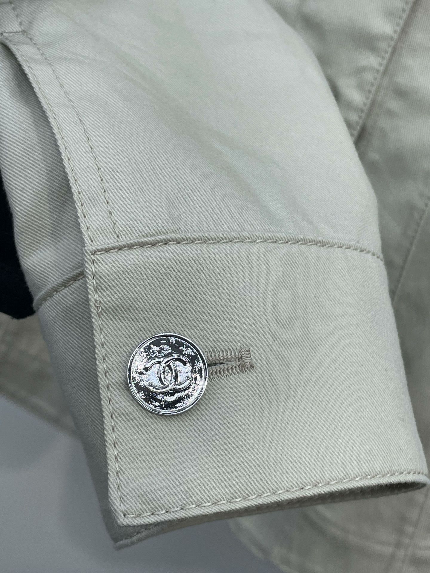 Chanel Chanel 26P Khaki Fitted Jacket Size XXS / US 00 / IT 34 - 3 Thumbnail