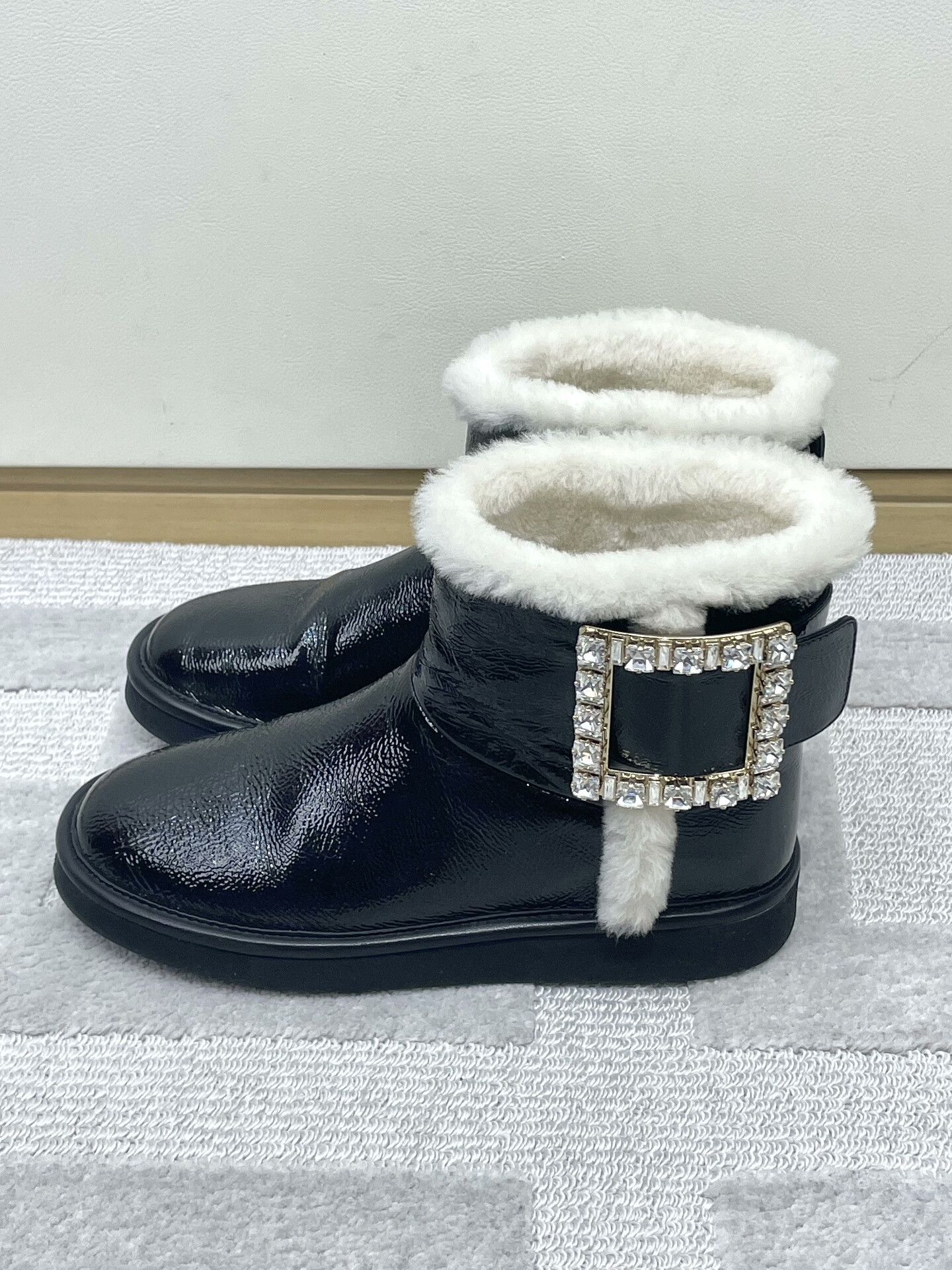 Roger Vivier Roger Vivier Black Shiny Snow Boots Size US 4 / IT 34 - 2 Thumbnail