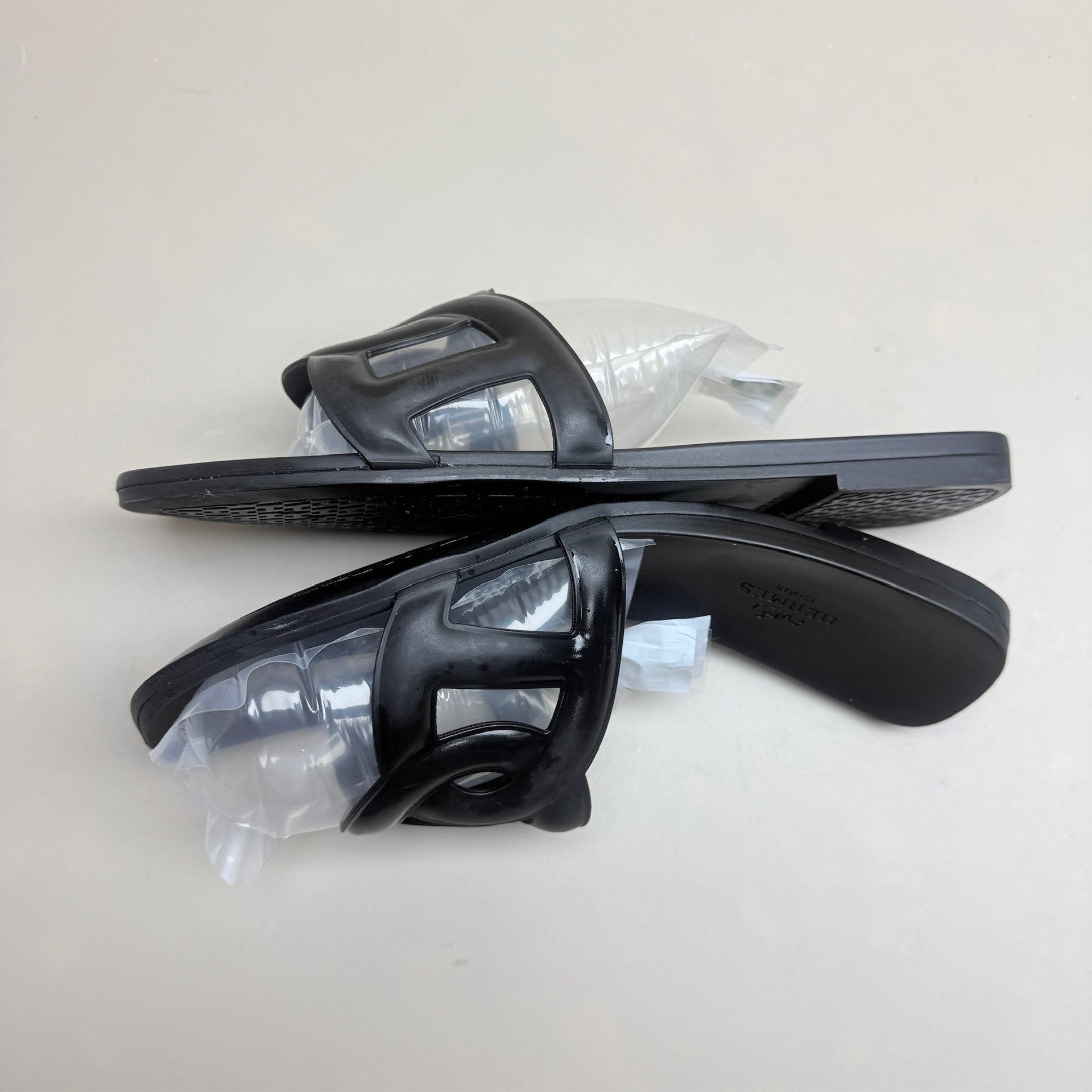 Hermes Hermes Black Pig Nose Slippers Size US 8 / IT 38 - 5 Thumbnail