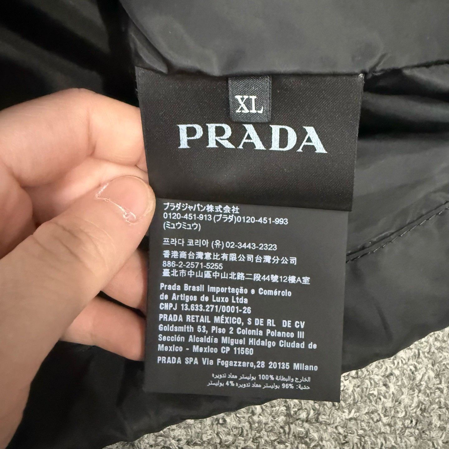 Prada Prada New Black Triangle Logo Puffer Jacket XL Size US XL / EU 56 / 4 - 4 Thumbnail