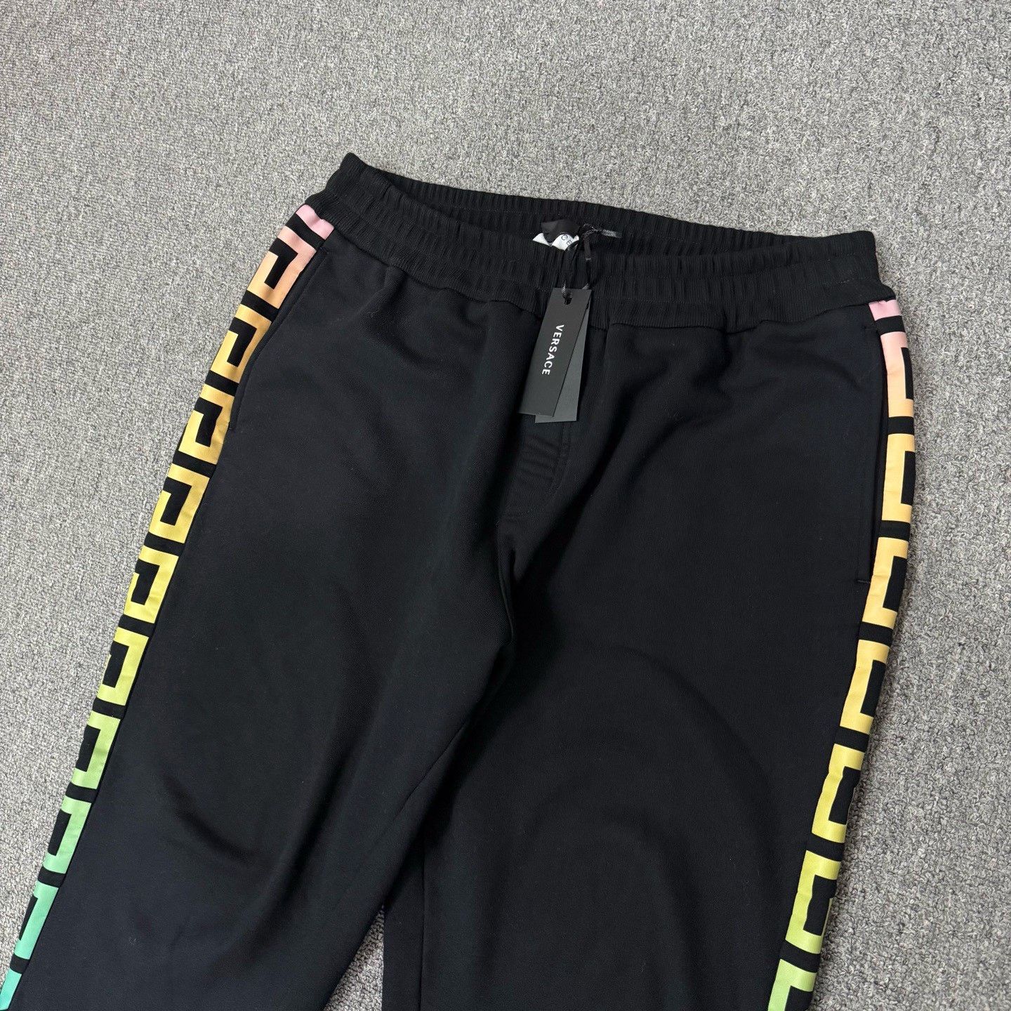 Versace Versace Black Greek Key Sweatpants Size US 36 / EU 52 - 3 Thumbnail