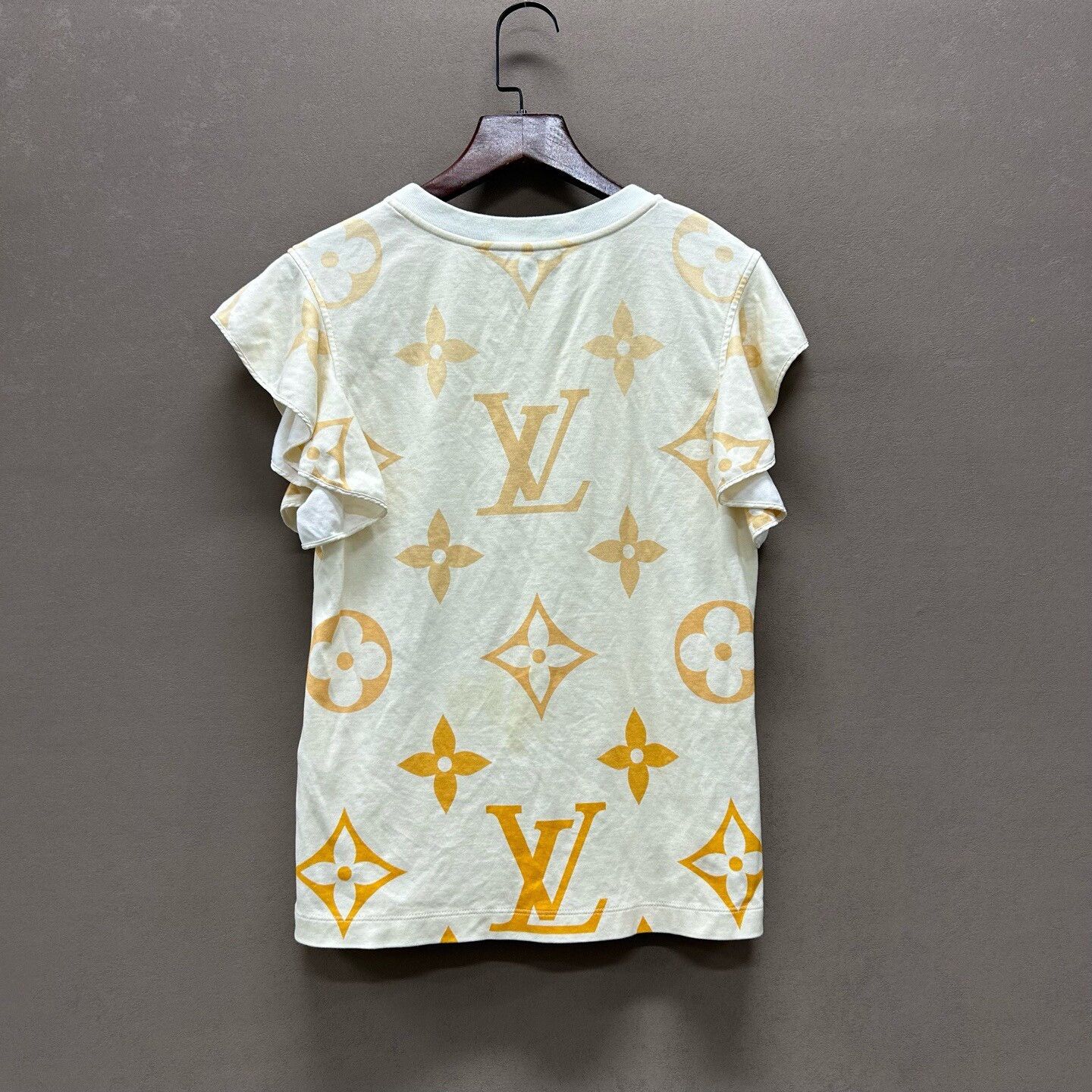 Louis Vuitton Louis Vuitton Monogram Ruffle Short-Sleeve T-Shirt Size XS / US 0-2 / IT 36-38 - 2 Thumbnail