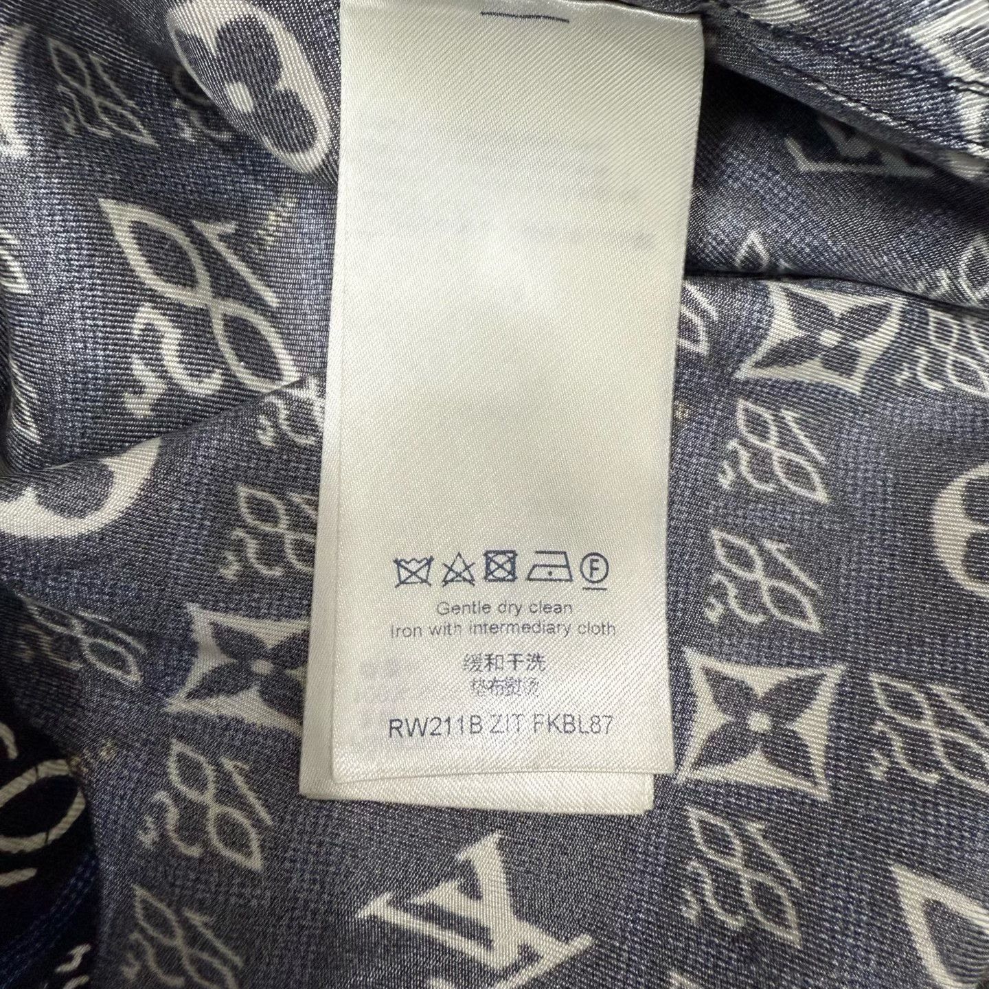 Louis Vuitton Louis Vuitton Monogram Silk Long-Sleeve Shirt Size XXS / US 00 / IT 34 - 4 Thumbnail