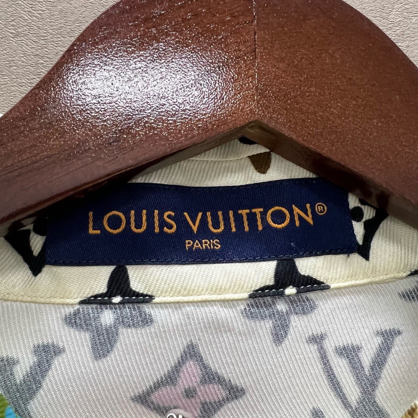 Louis Vuitton Louis Vuitton Tyler Collab Silk Short-Sleeve Shirt Size US L / EU 52-54 / 3 - 3 Thumbnail