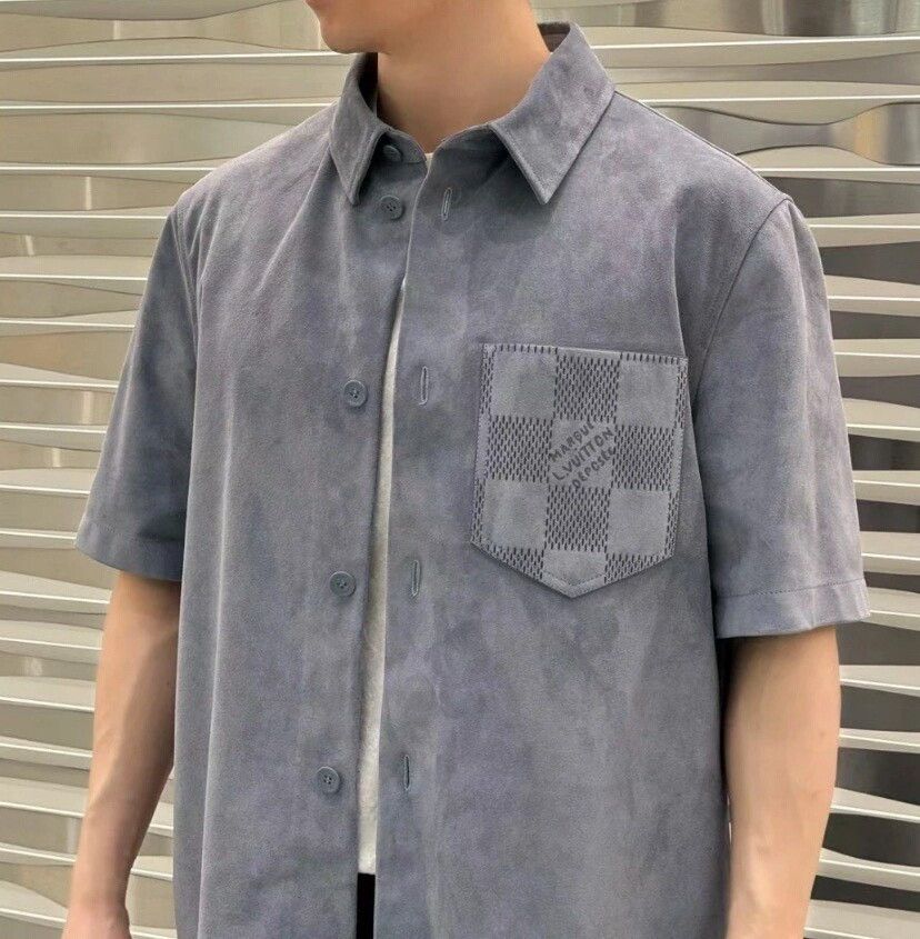Louis Vuitton Louis Vuitton Blue Suede Short-Sleeve Shirt Size US M / EU 48-50 / 2 - 4 Thumbnail
