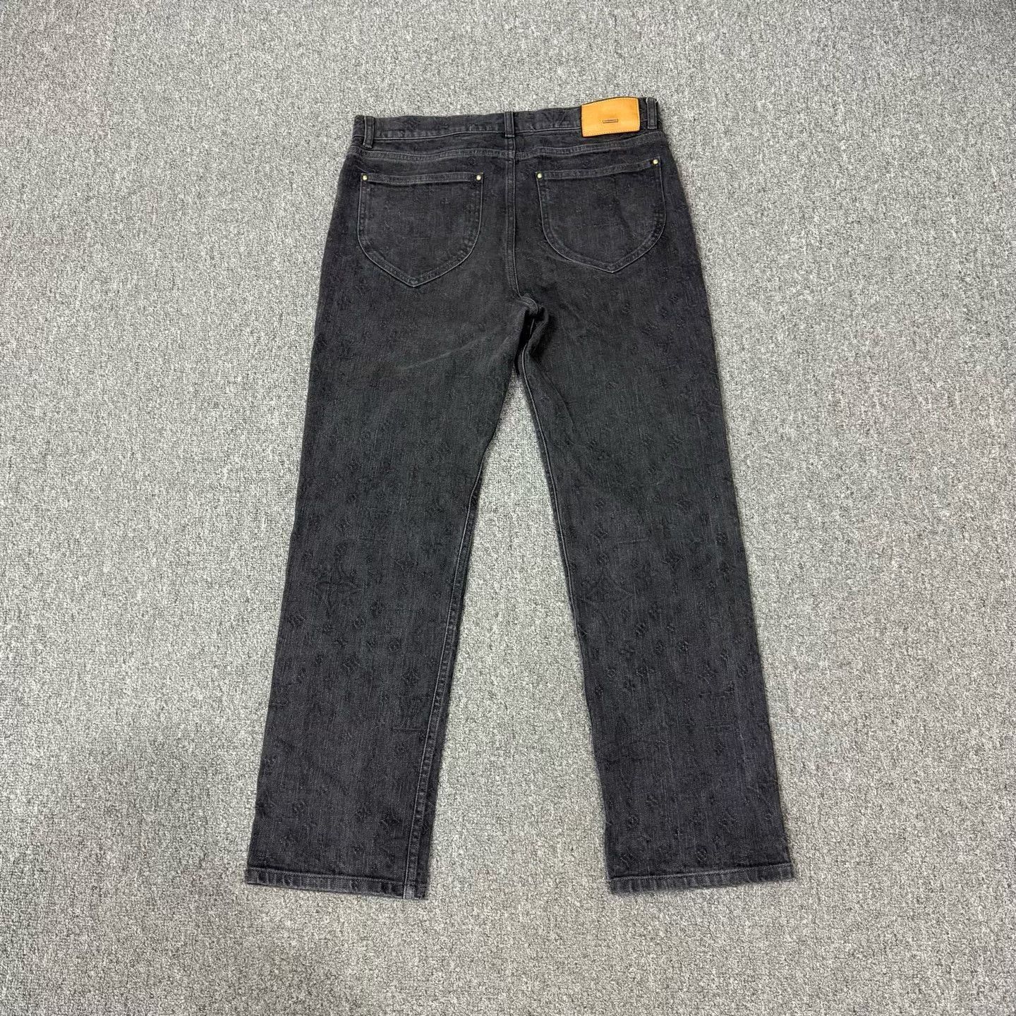 Louis Vuitton Louis Vuitton Gray Pattern Jeans 32 Size US 32 / EU 48 - 2 Thumbnail