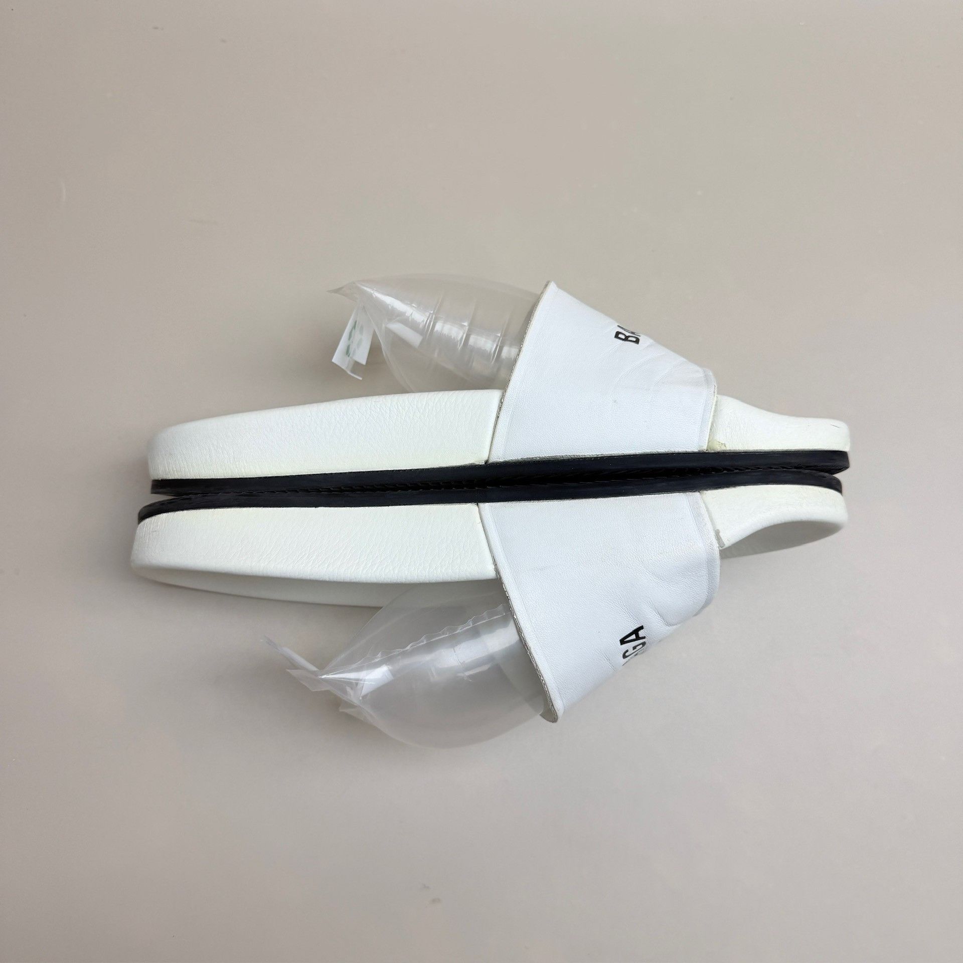 Balenciaga Balenciaga Black White Letter Slippers Size US 6 / EU 39 - 4 Thumbnail