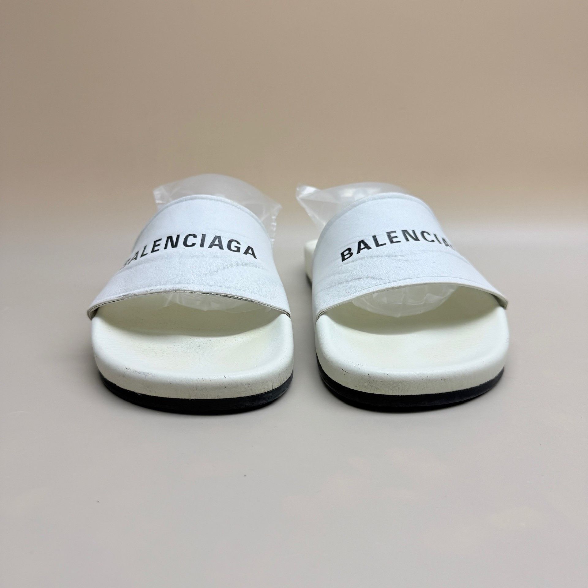 Balenciaga Balenciaga Black White Letter Slippers Size US 6 / EU 39 - 2 Thumbnail