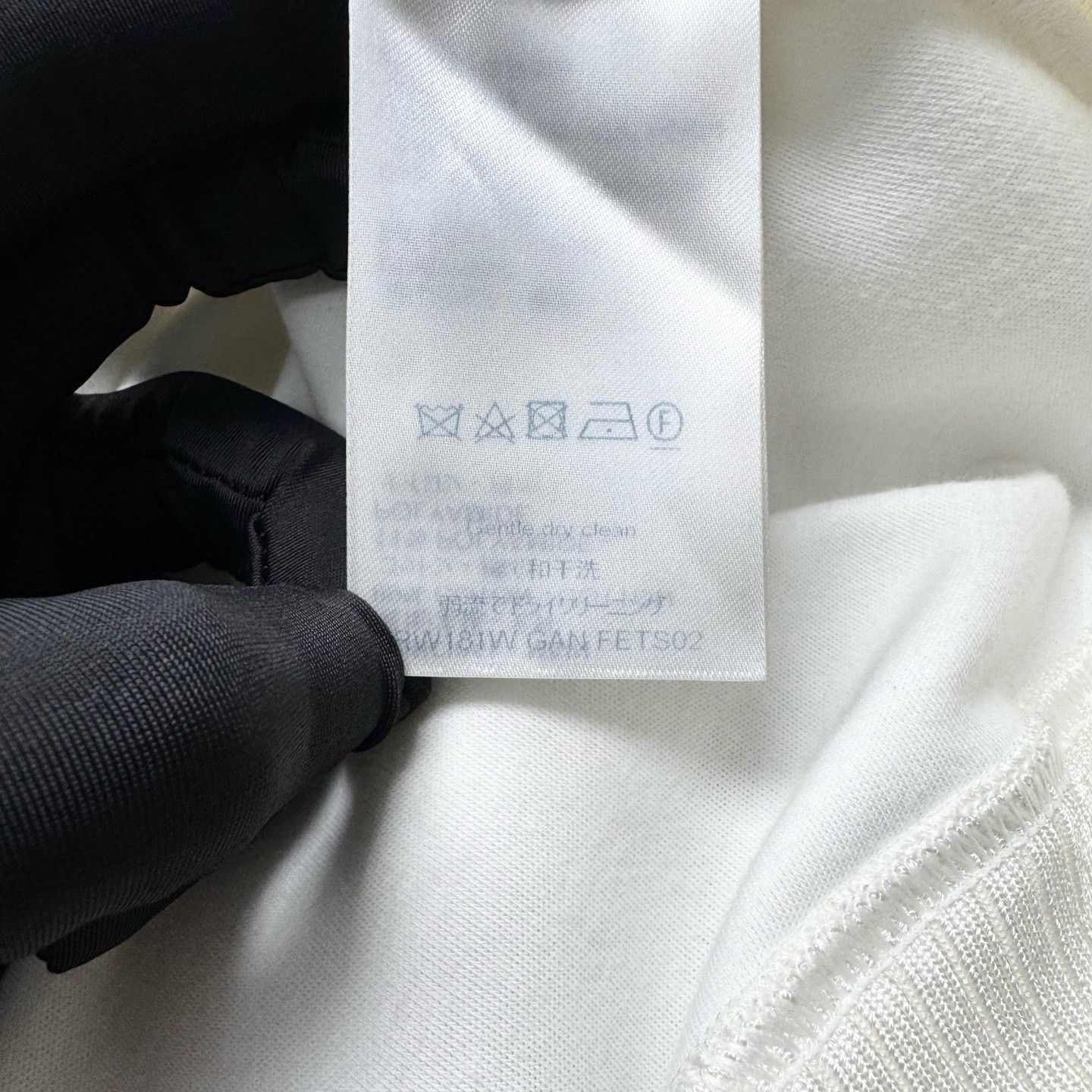 Louis Vuitton Louis Vuitton Gradient Graffiti Monogram Short Sweatshirt Size US M / EU 48-50 / 2 - 4 Thumbnail
