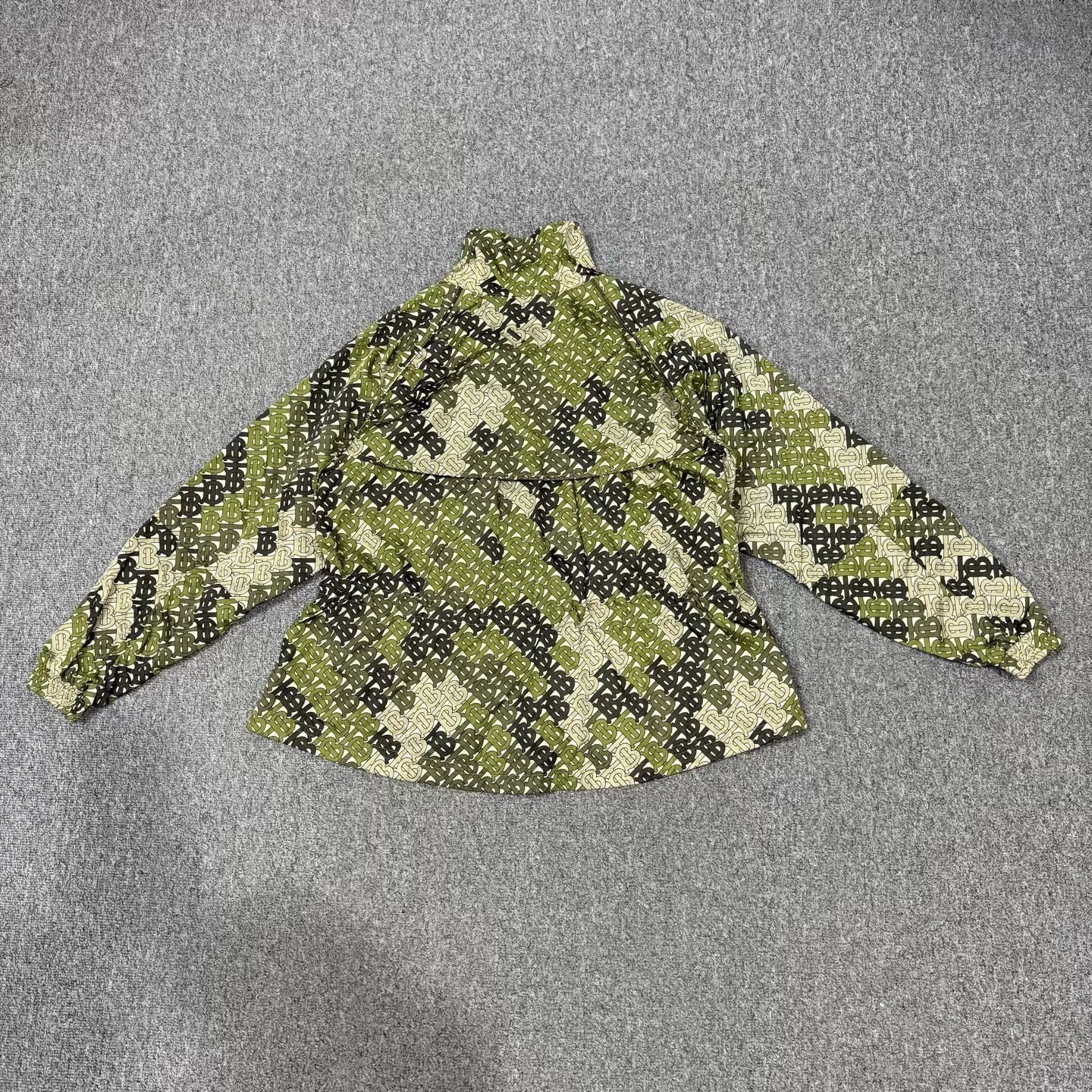 Burberry Burberry TB Logo Print Windbreaker Jacket Size XS / US 0-2 / IT 36-38 - 2 Thumbnail