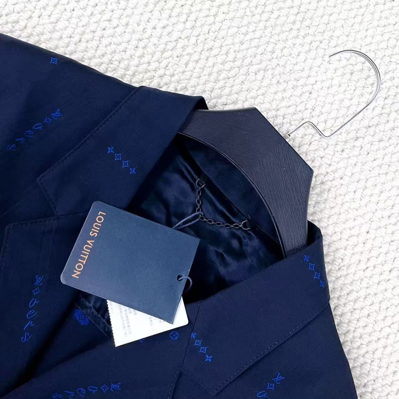 Louis Vuitton Louis Vuitton FW25 Logo Embroidered Blazer Size US L / EU 52-54 / 3 - 3 Thumbnail