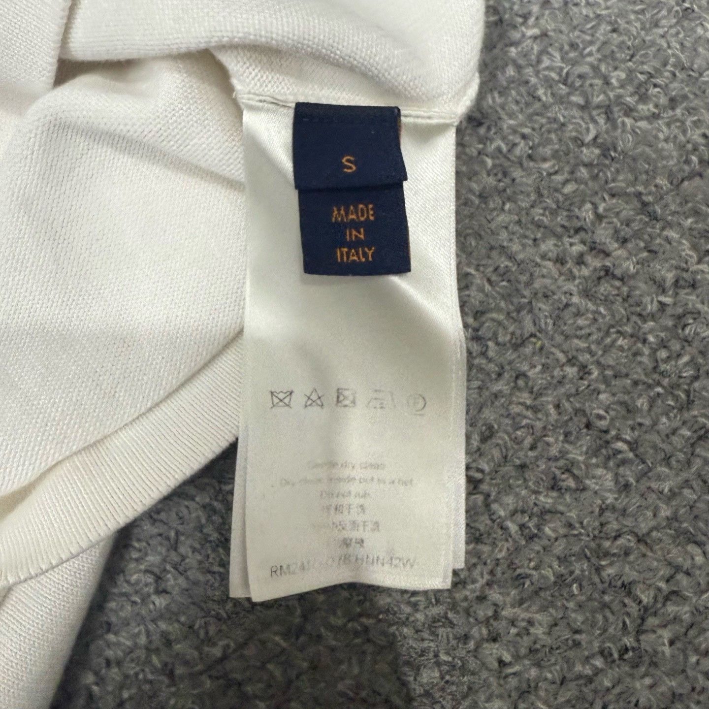 Louis Vuitton Louis Vuitton White Embroidered Logo Short-Sleeve Size US S / EU 44-46 / 1 - 4 Thumbnail