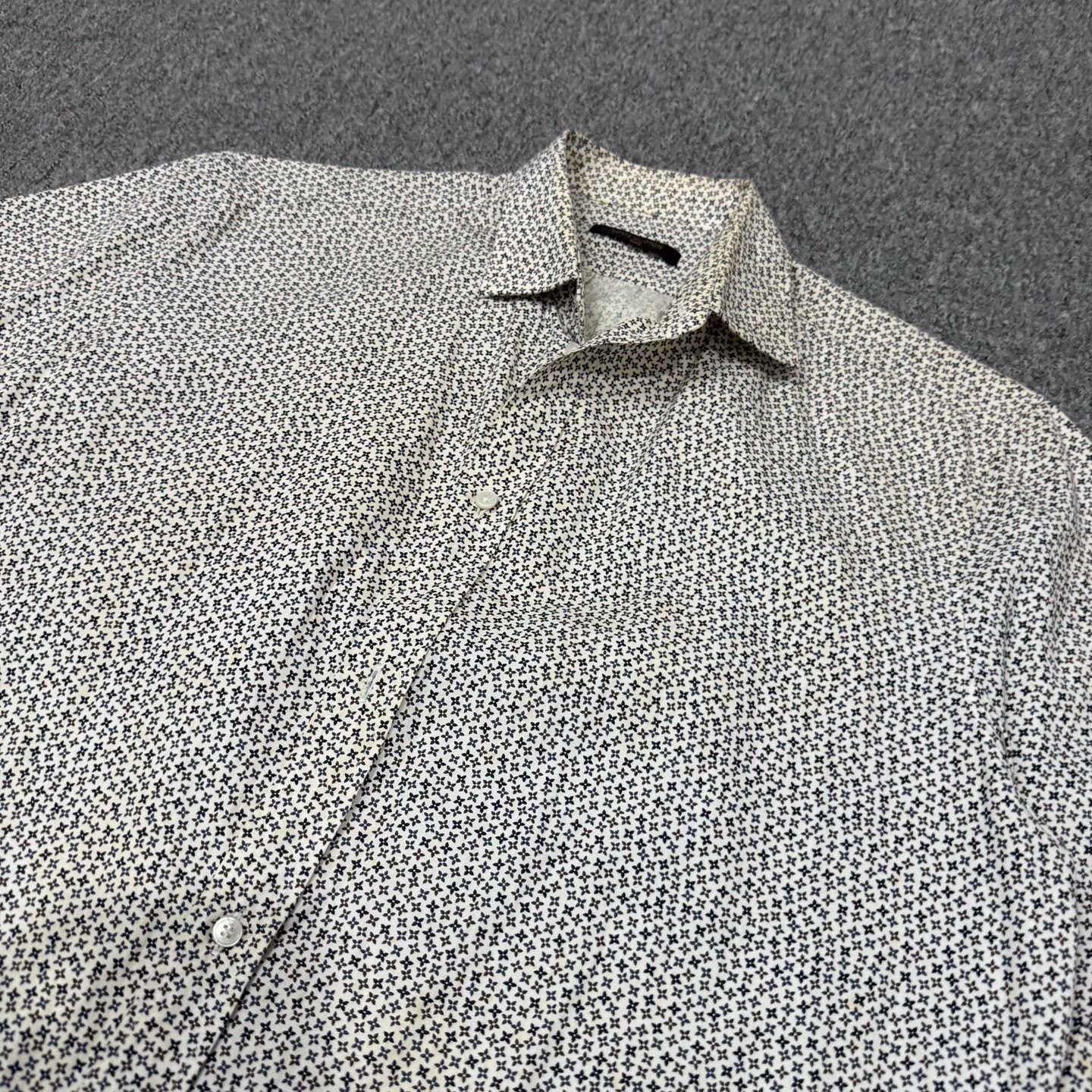 Louis Vuitton Louis Vuitton LV Monogram Short-Sleeve Shirt Size US XL / EU 56 / 4 - 3 Thumbnail