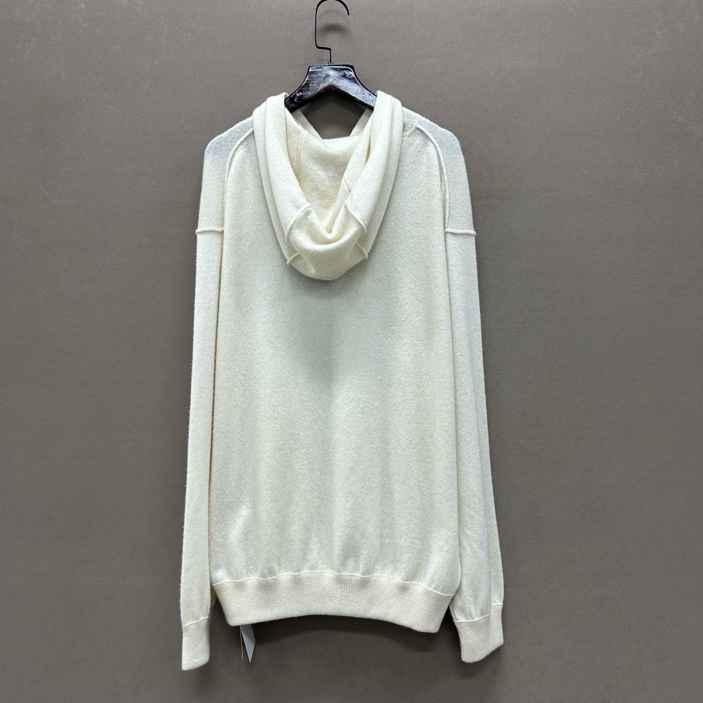 Louis Vuitton Louis Vuitton Cashmere Hoodie L Size US L / EU 52-54 / 3 - 2 Thumbnail