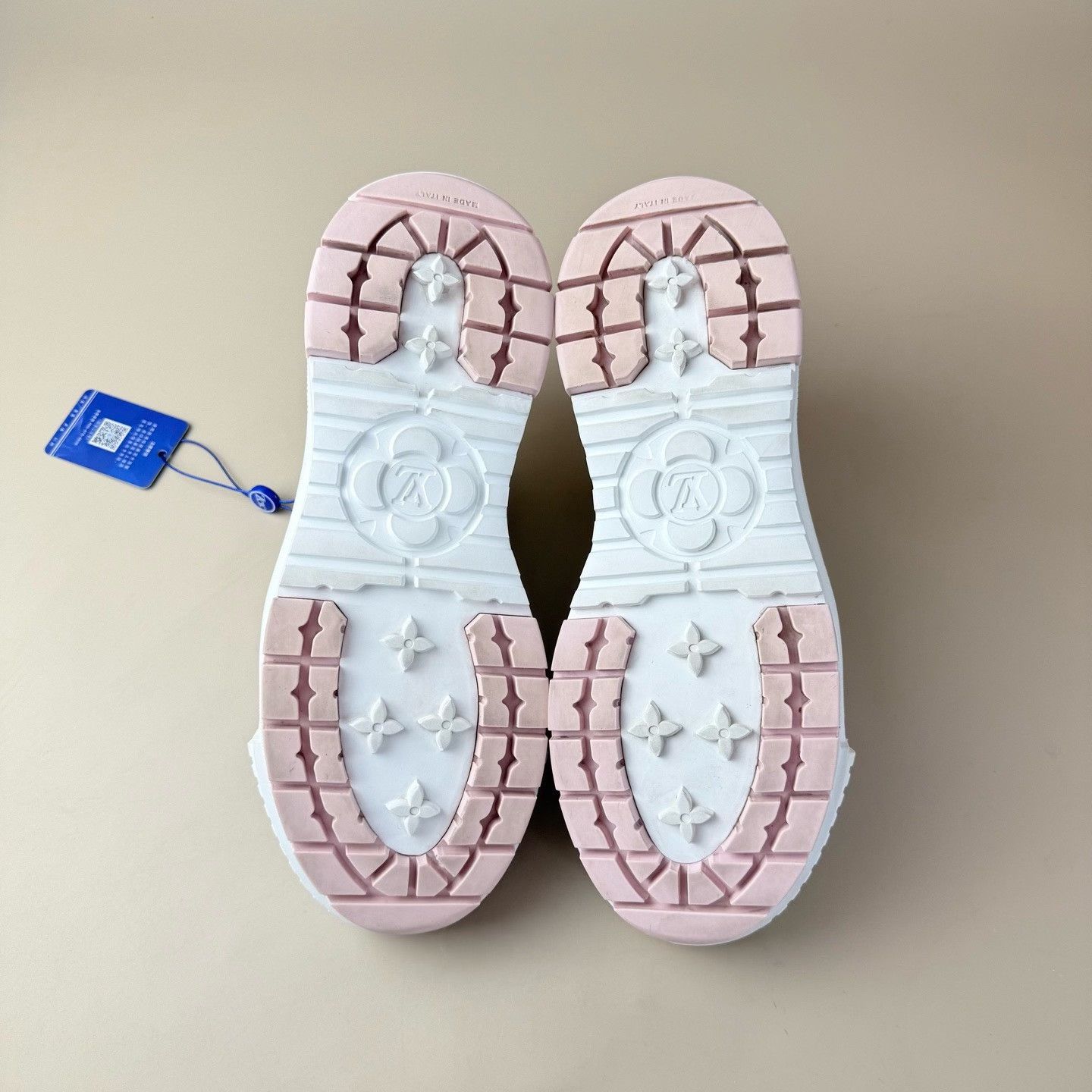 Louis Vuitton Louis Vuitton Laser Monogram Biscuit Shoes Size US 7 / IT 37 - 7 Thumbnail