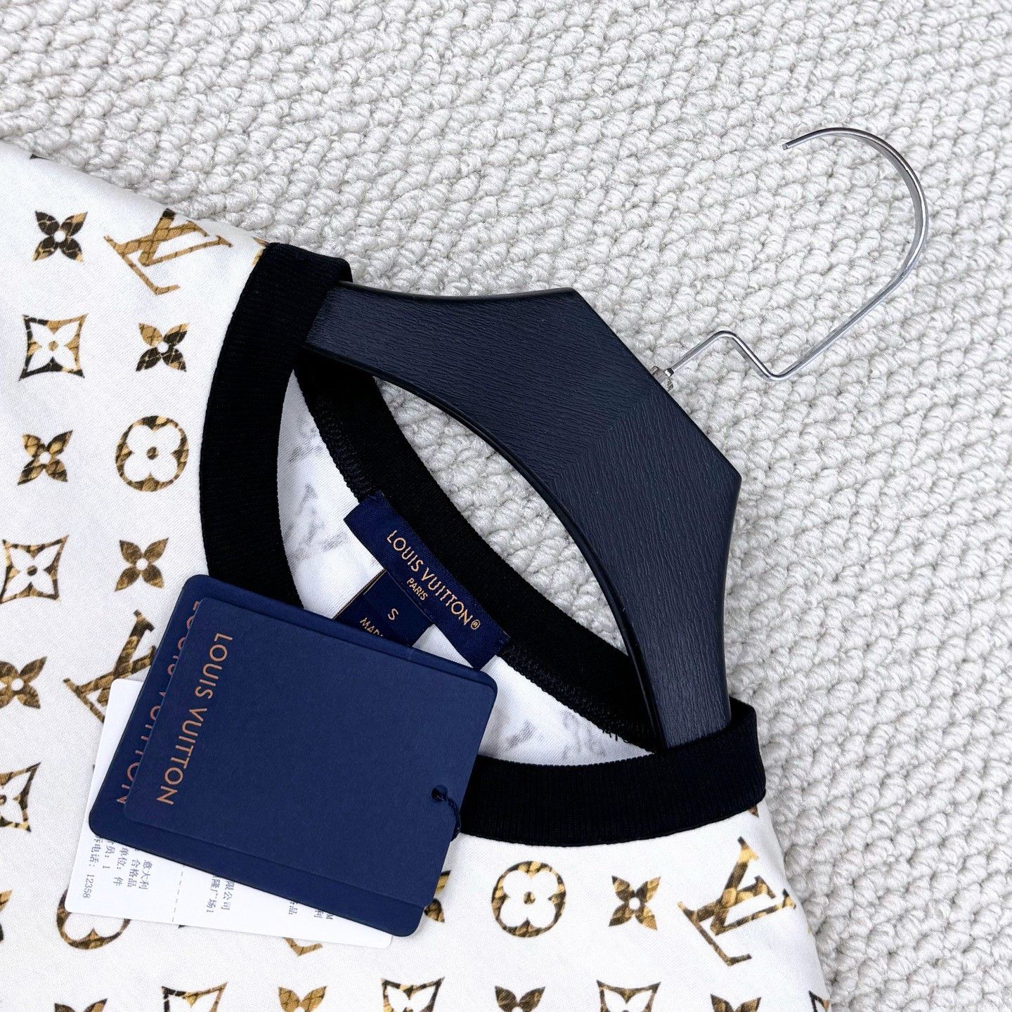 Louis Vuitton Louis Vuitton SS23 Monogram Print Short-Sleeve Size US S / EU 44-46 / 1 - 3 Thumbnail