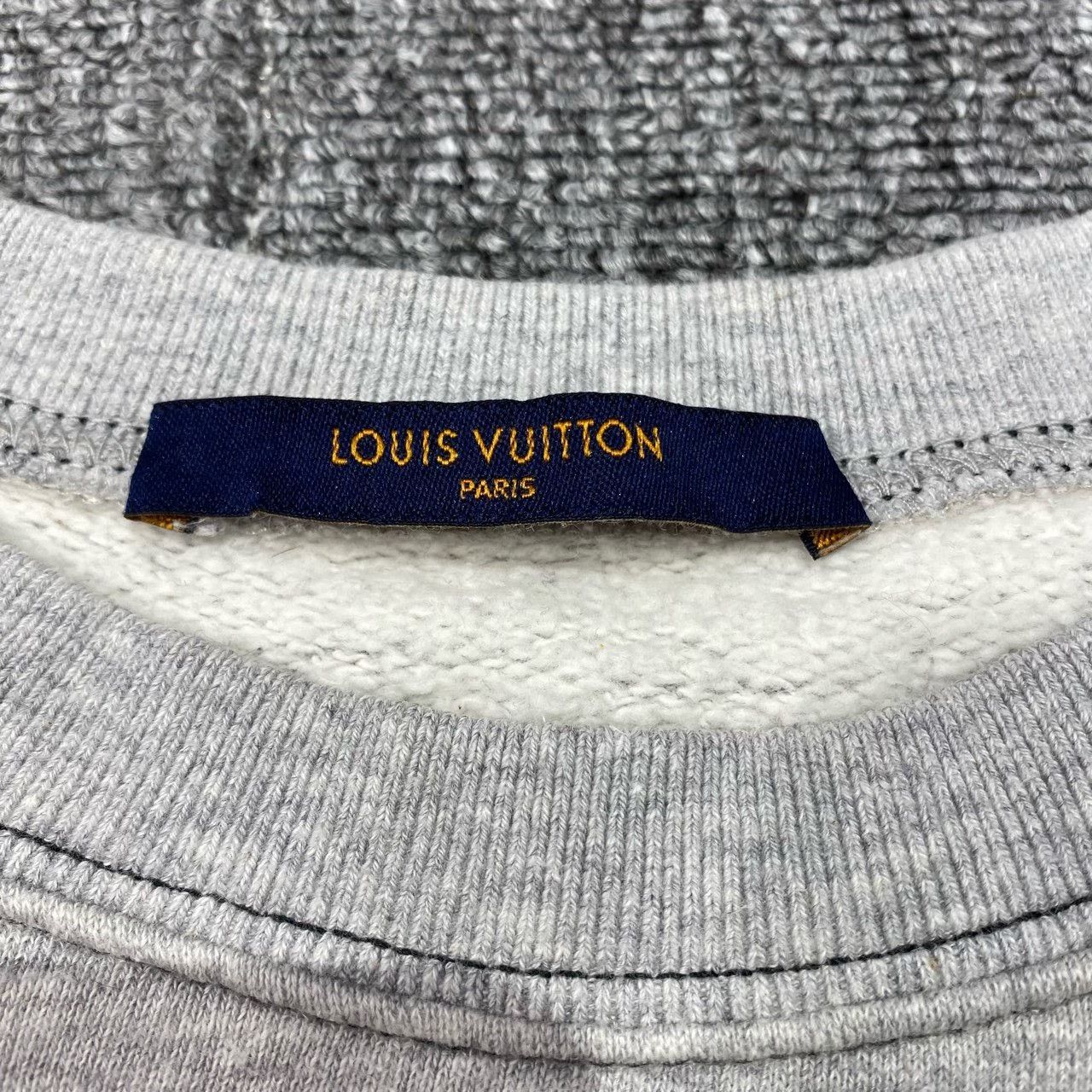 Louis Vuitton LV Gray Chest Gesture Logo Sweatshirt Size US M / EU 48-50 / 2 - 6 Thumbnail