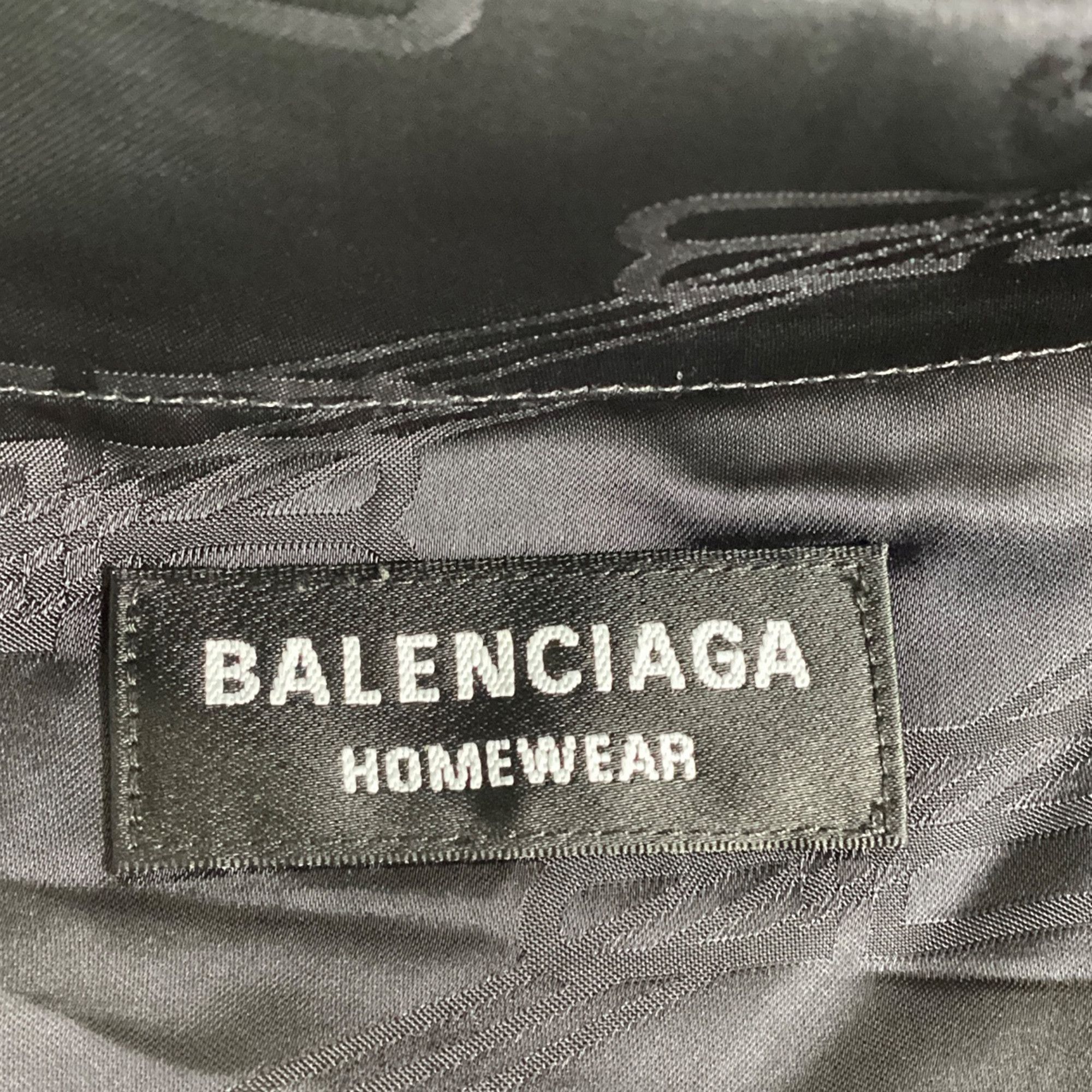 Balenciaga Balenciaga BB Logo Print Long Sleeve Shirt in Black Silk Size US M / EU 48-50 / 2 - 5 Thumbnail