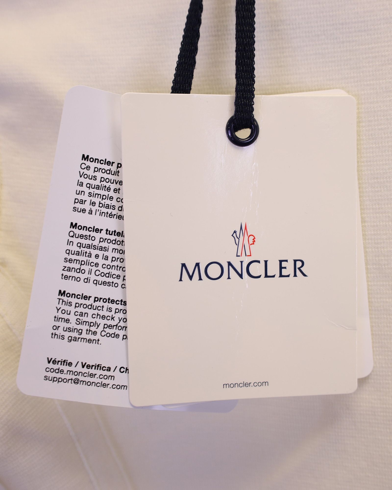 Moncler Moncler Asymmetrical Zipped Jacket in Cream Polyamide Size XS / US 0-2 / IT 36-38 - 5 Thumbnail