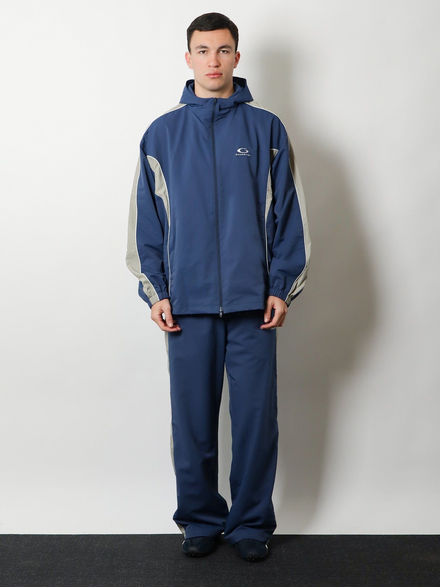 Balenciaga Sporty Rain Jacket Size US M / EU 48-50 / 2 - 4 Thumbnail