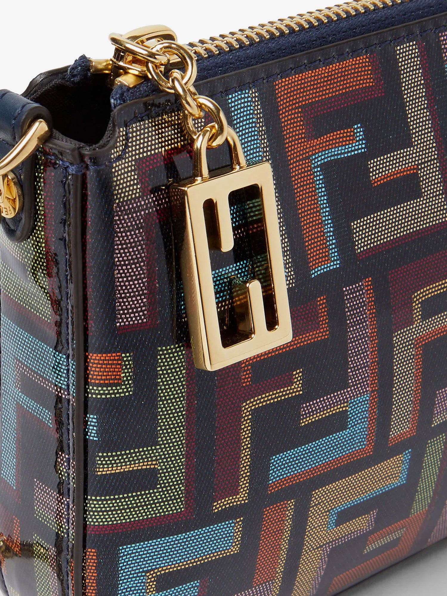 Fendi Baguette Ff Fabric Clutch Bag Size ONE SIZE - 4 Thumbnail