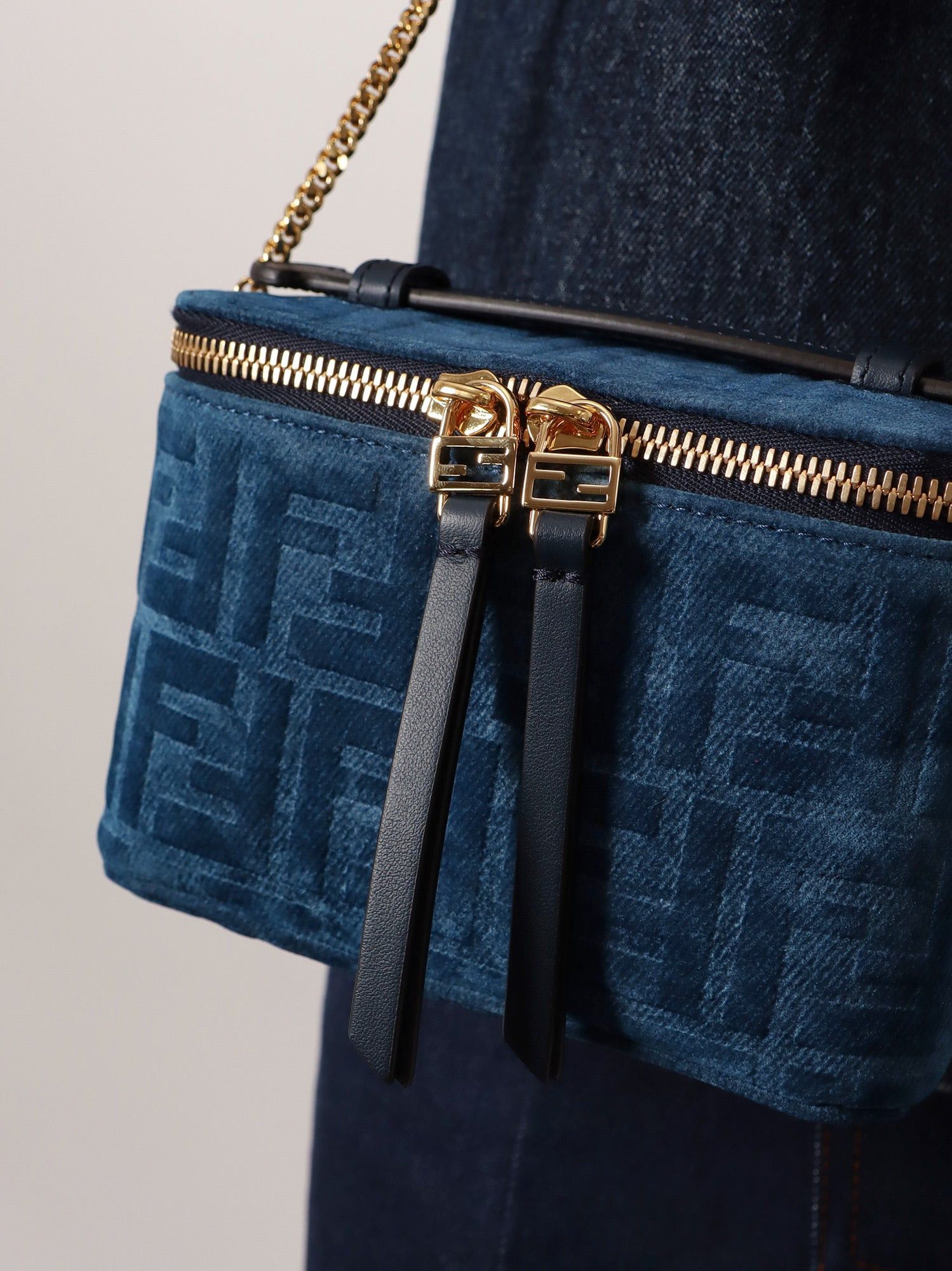 Fendi Vanity Ff Fabric Crossbody Bag Size ONE SIZE - 5 Thumbnail