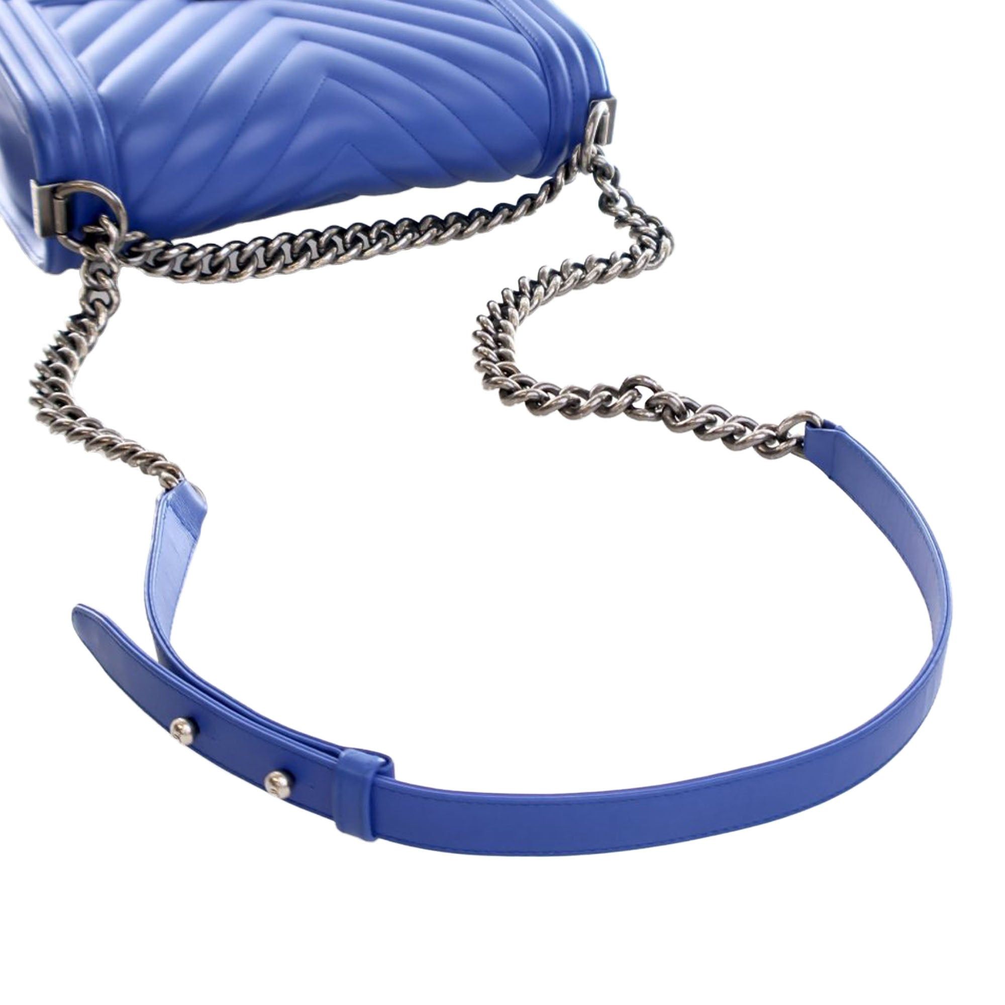 Chanel Old Medium Chevron Calfskin Boy Flap Size ONE SIZE - 14 Thumbnail