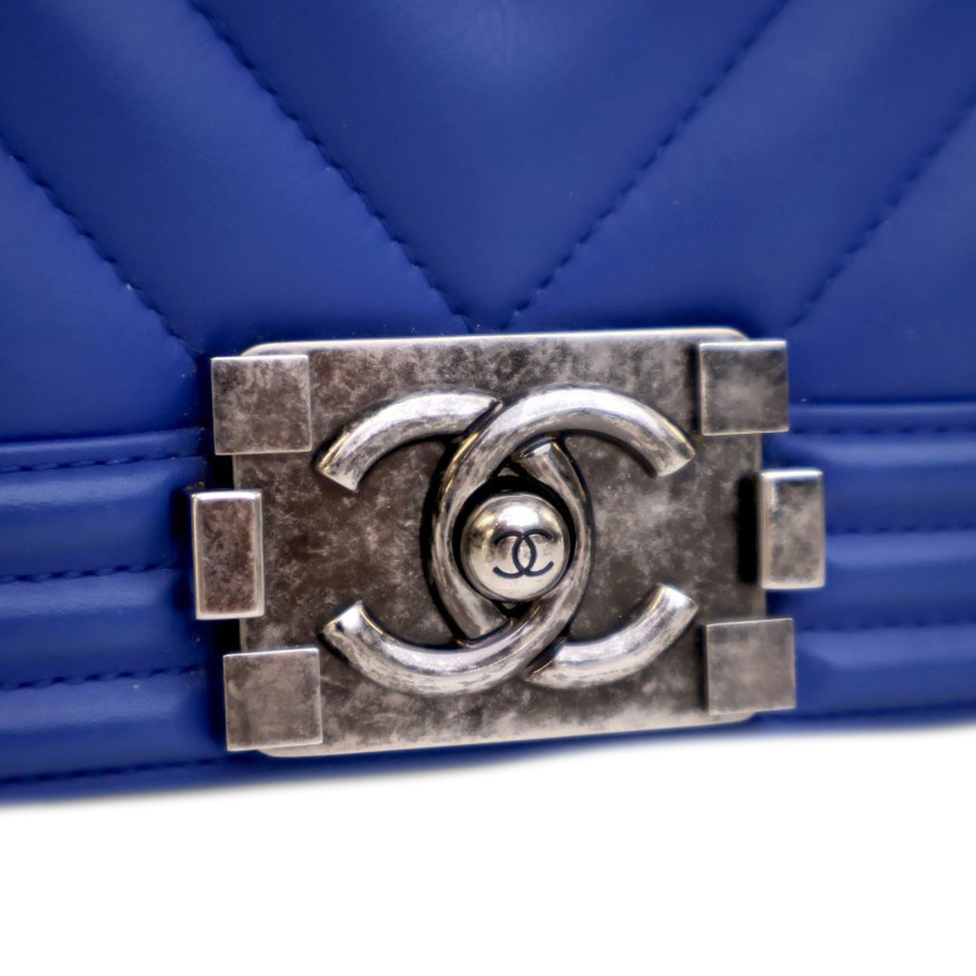 Chanel Old Medium Chevron Calfskin Boy Flap Size ONE SIZE - 4 Thumbnail