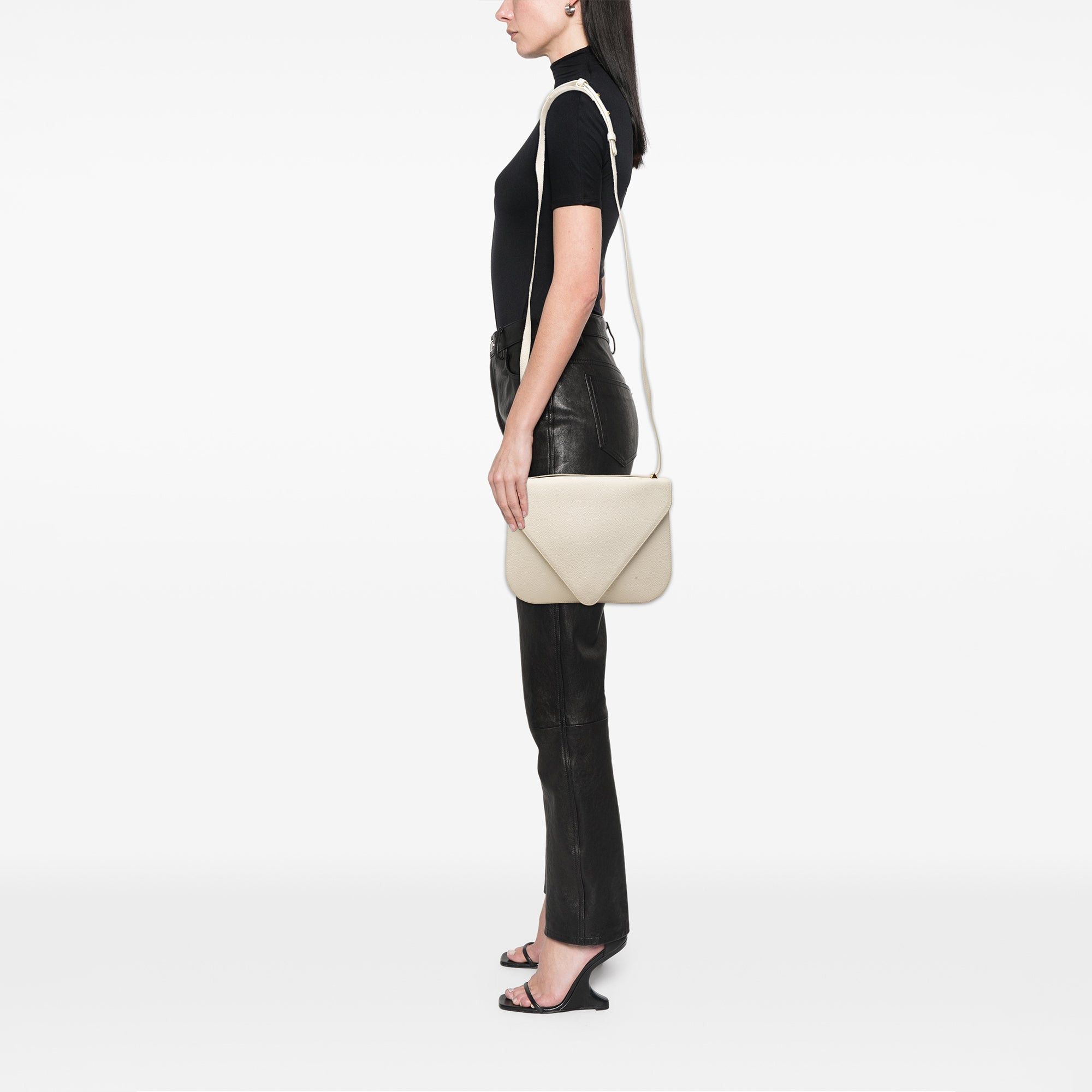 Bottega Veneta Medium Leather Mount Envelope Chain Bag Size ONE SIZE - 7 Thumbnail