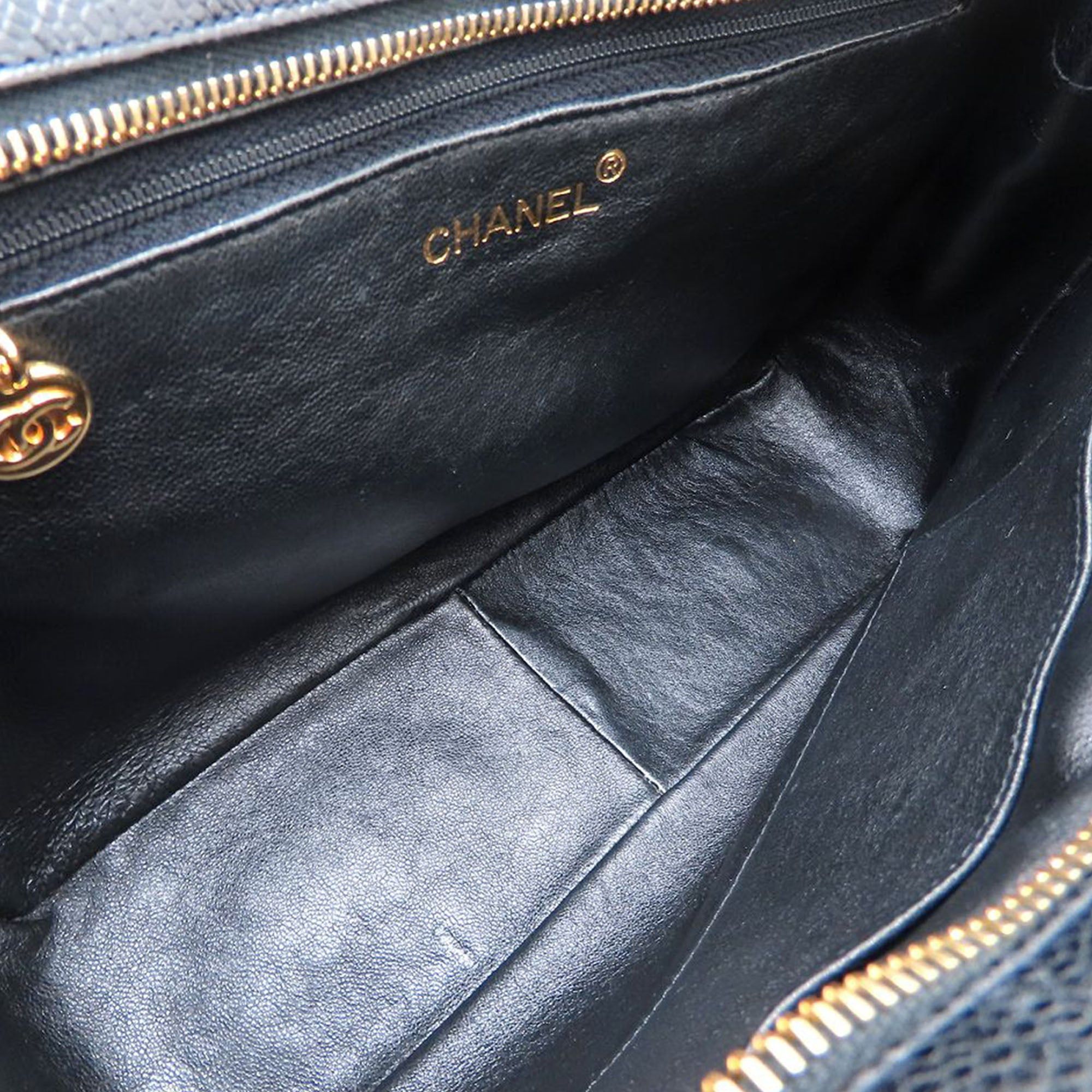 Chanel CC Quilted Caviar Front Pocket Shoulder Bag Size ONE SIZE - 8 Thumbnail