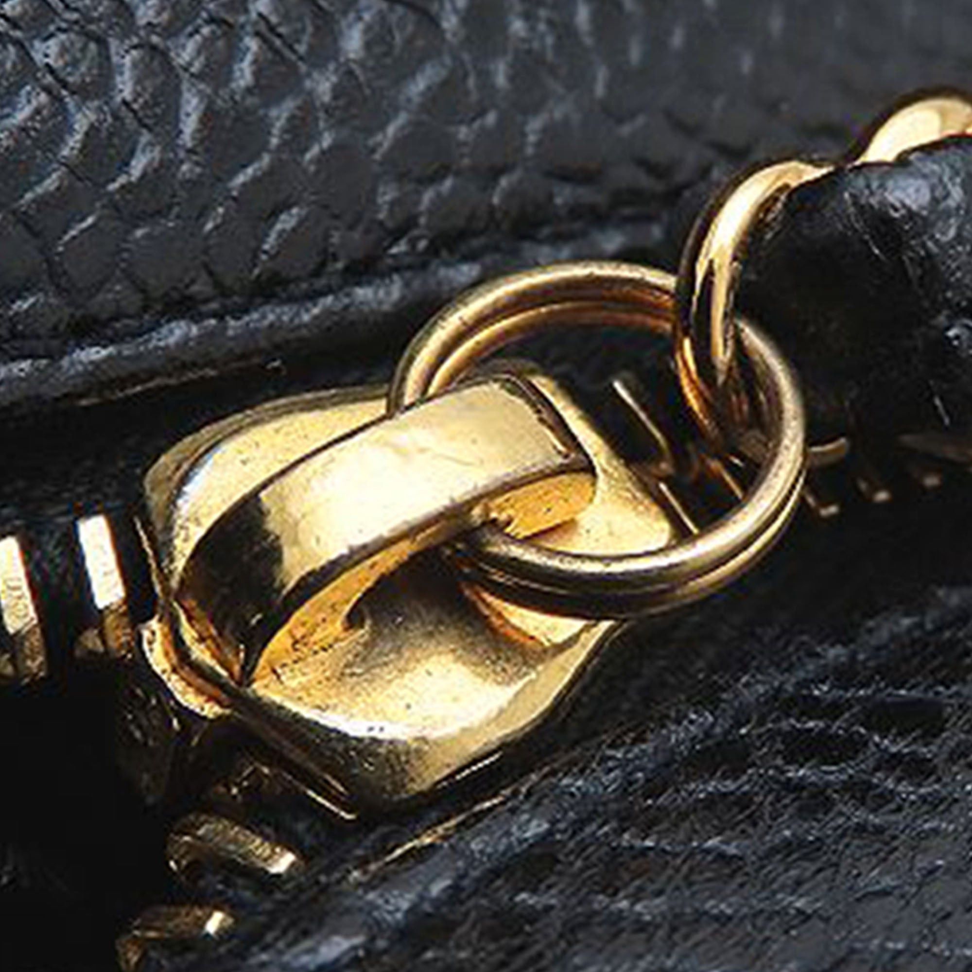 Chanel CC Quilted Caviar Front Pocket Shoulder Bag Size ONE SIZE - 21 Thumbnail