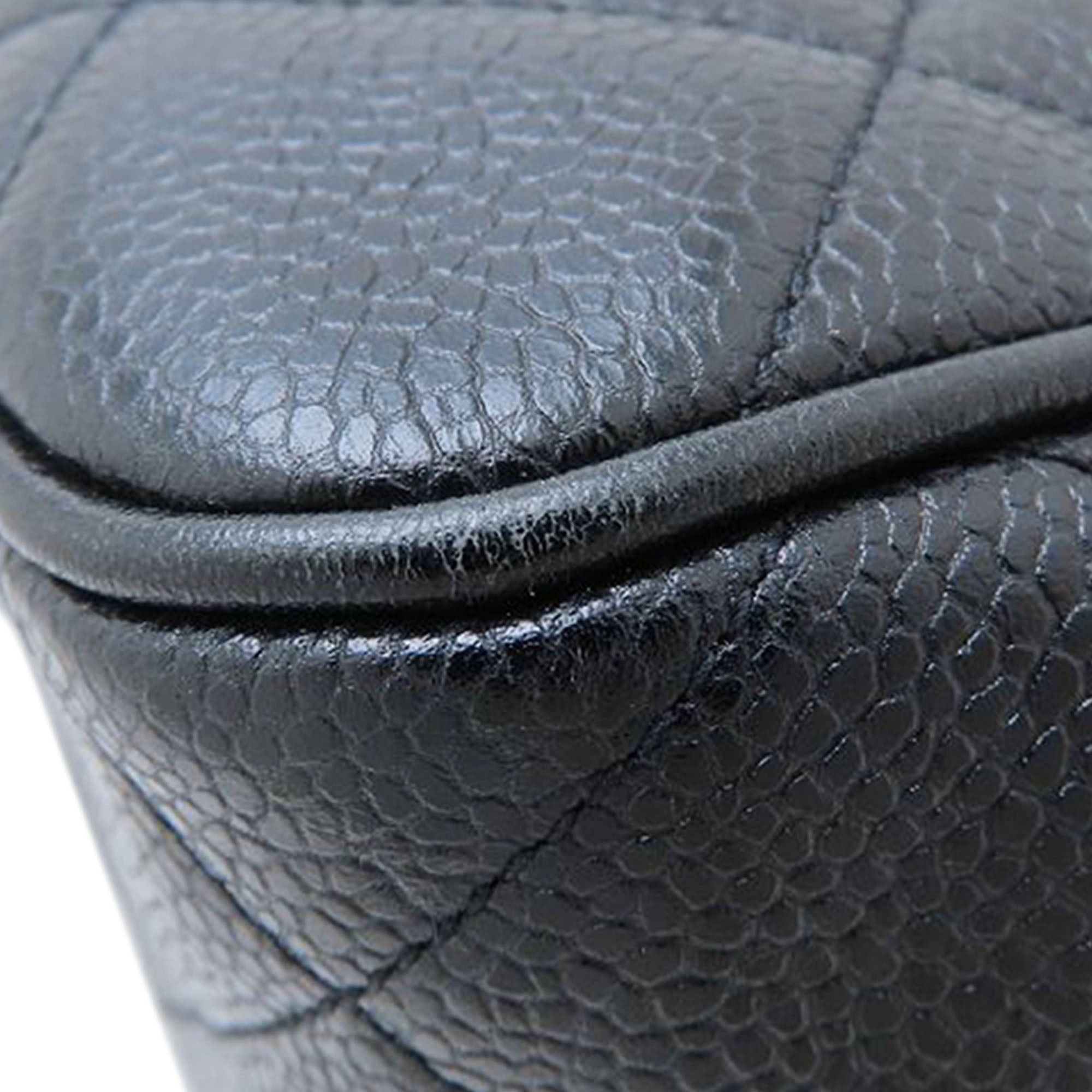 Chanel CC Quilted Caviar Front Pocket Shoulder Bag Size ONE SIZE - 25 Thumbnail