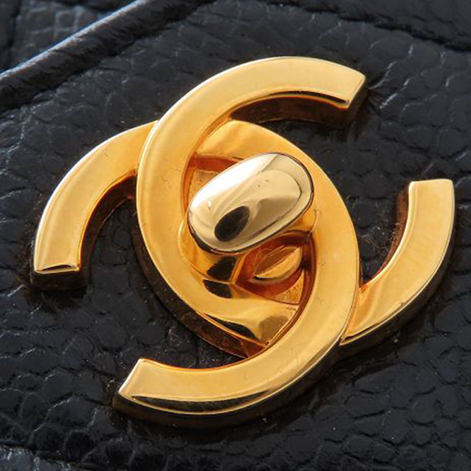 Chanel CC Quilted Caviar Front Pocket Shoulder Bag Size ONE SIZE - 20 Thumbnail