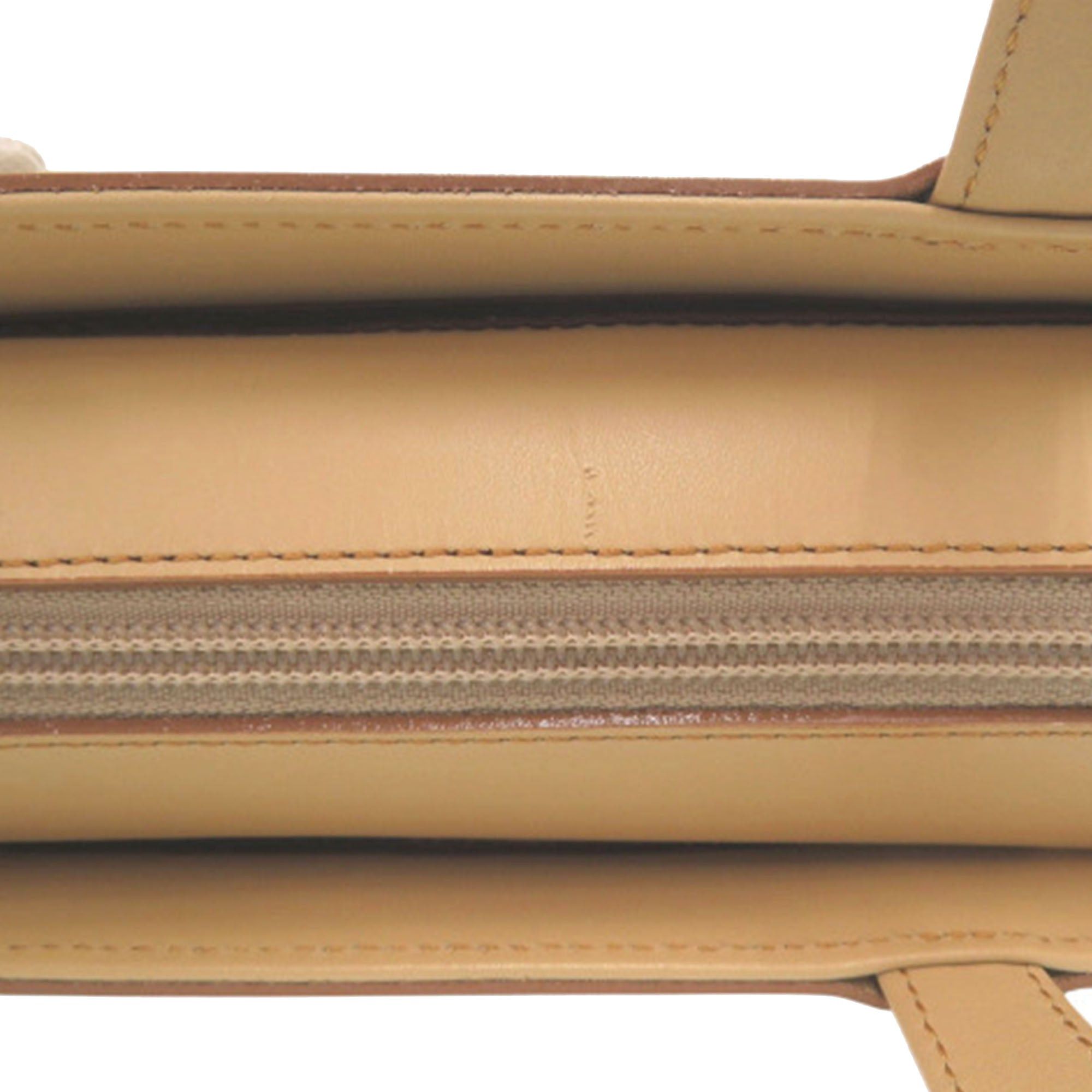 Burberry Calfskin and Suede Stitch Handbag Size ONE SIZE - 9 Thumbnail