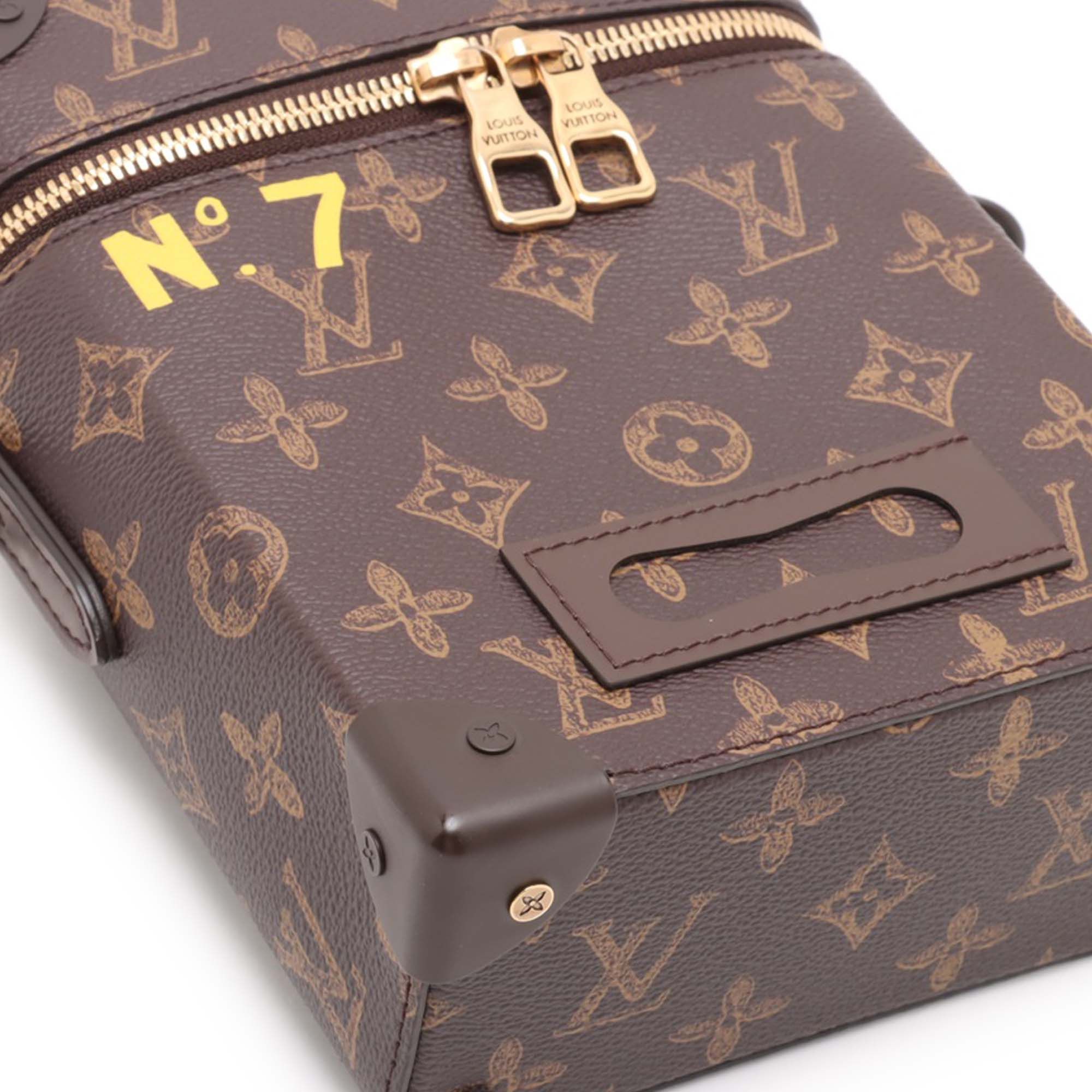 Louis Vuitton Monogram No7 Vertical Box Trunk Size ONE SIZE - 7 Thumbnail