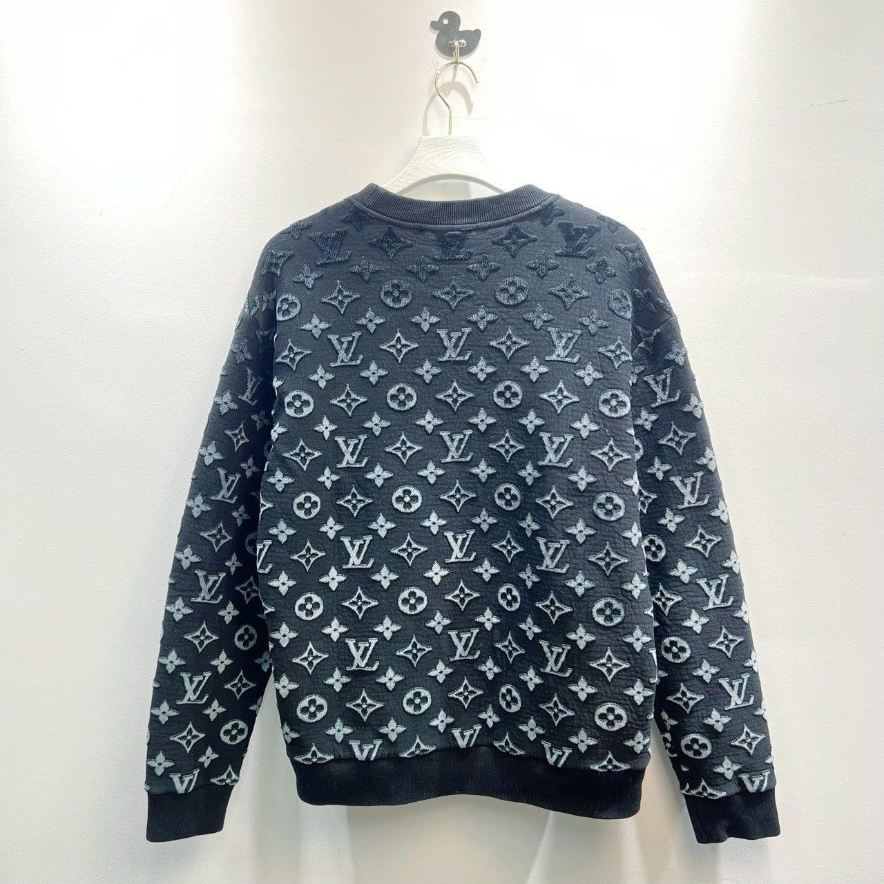 Louis Vuitton Louis Vuitton 2024 Black Silver Gradient Logo Sweater Size US XL / EU 56 / 4 - 3 Thumbnail