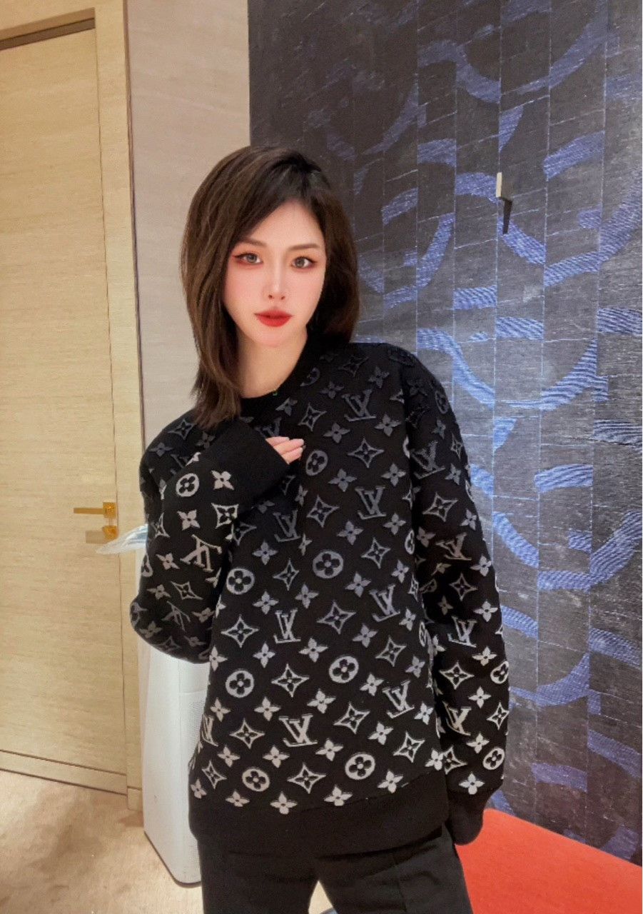 Louis Vuitton Louis Vuitton 2024 Black Silver Gradient Logo Sweater Size US XL / EU 56 / 4 - 8 Thumbnail