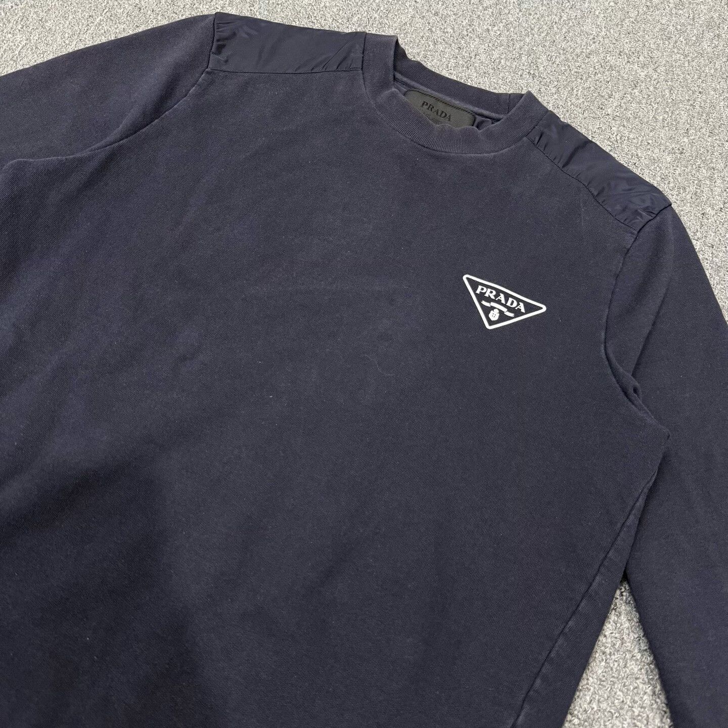 Prada Prada Triangle Logo Long-Sleeve Sweatshirt Size US M / EU 48-50 / 2 - 3 Thumbnail