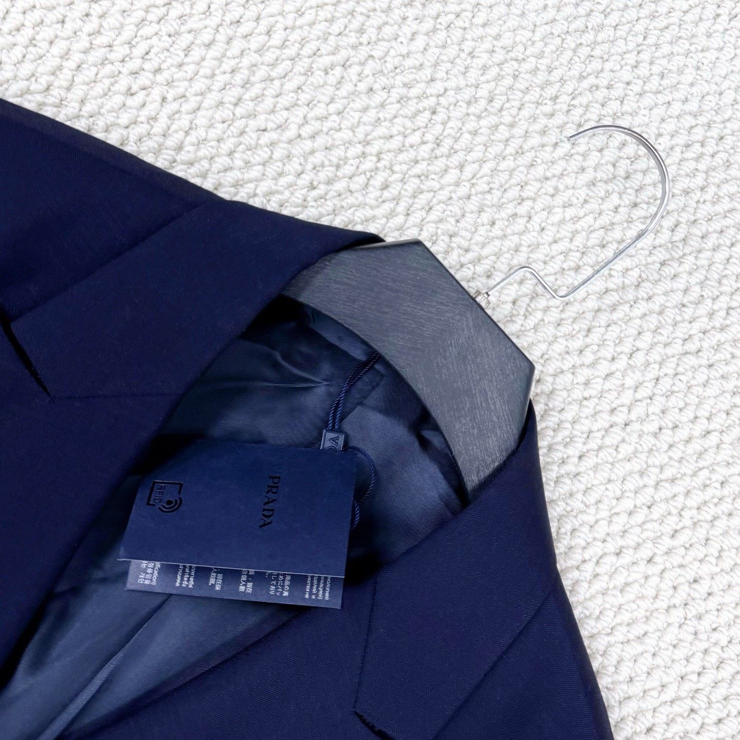 Prada Prada Navy Gunlapel Double-Breasted Blazer Size US L / EU 52-54 / 3 - 3 Thumbnail