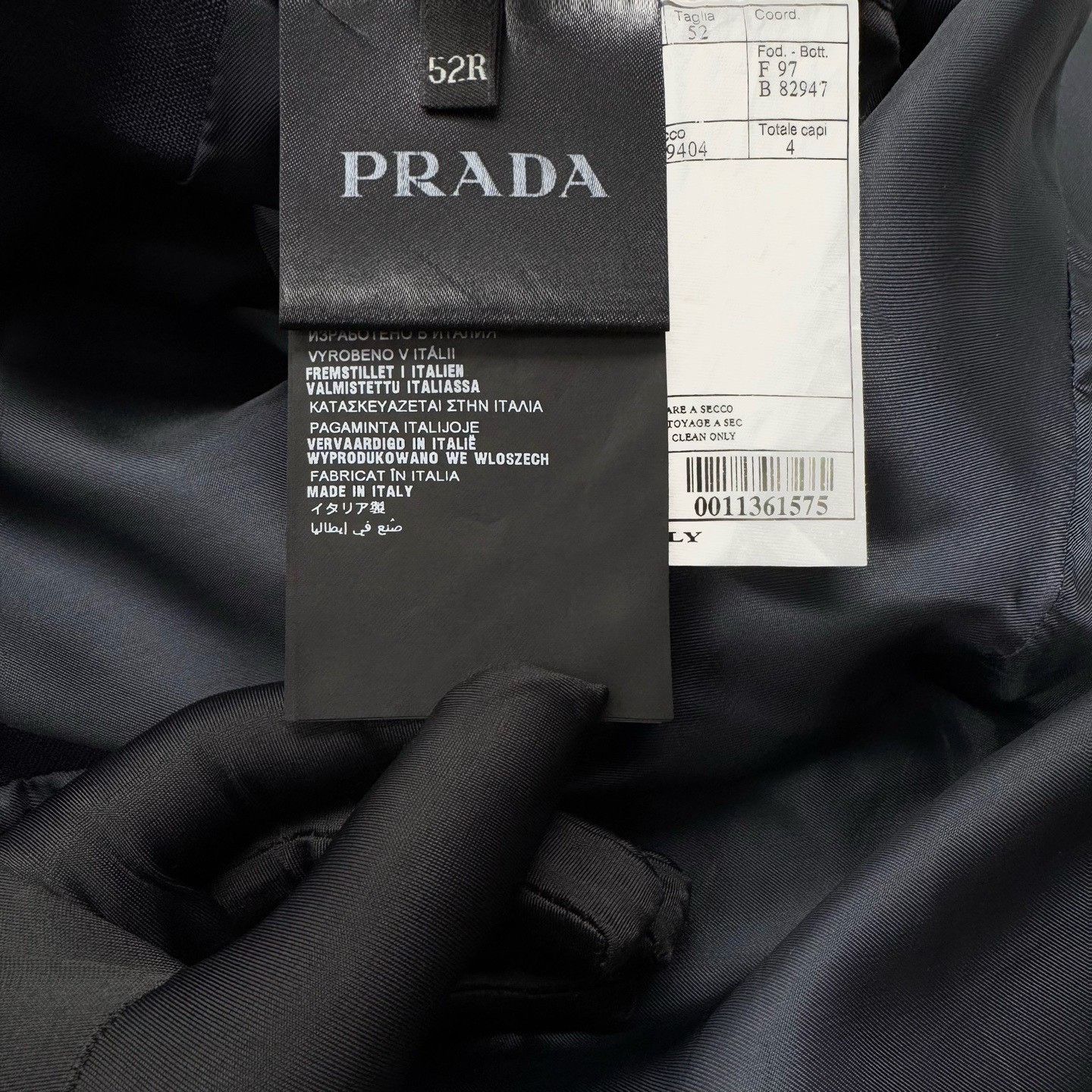 Prada Prada Navy Gunlapel Double-Breasted Blazer Size US L / EU 52-54 / 3 - 5 Thumbnail