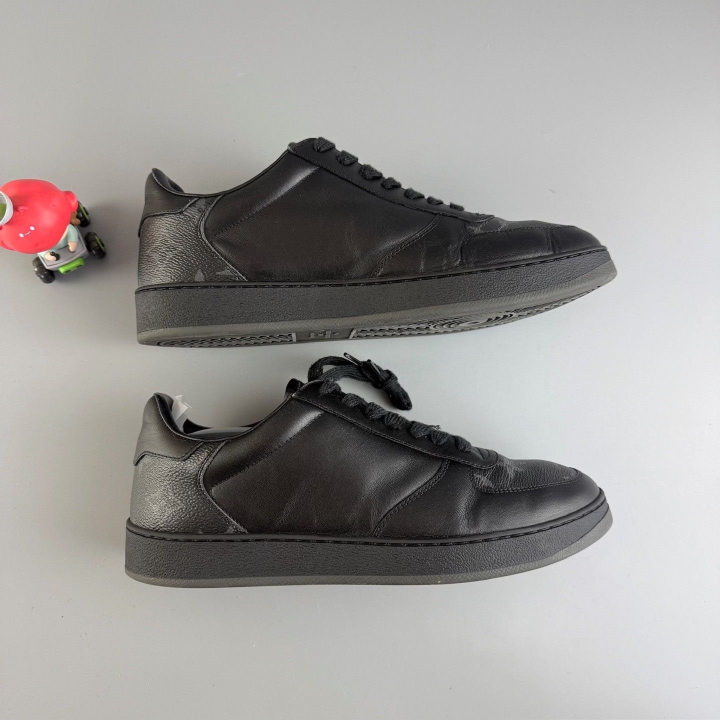 Louis Vuitton LV Black Monogram Lace-Up Casual Shoes Size US 6 / EU 39 - 4 Thumbnail