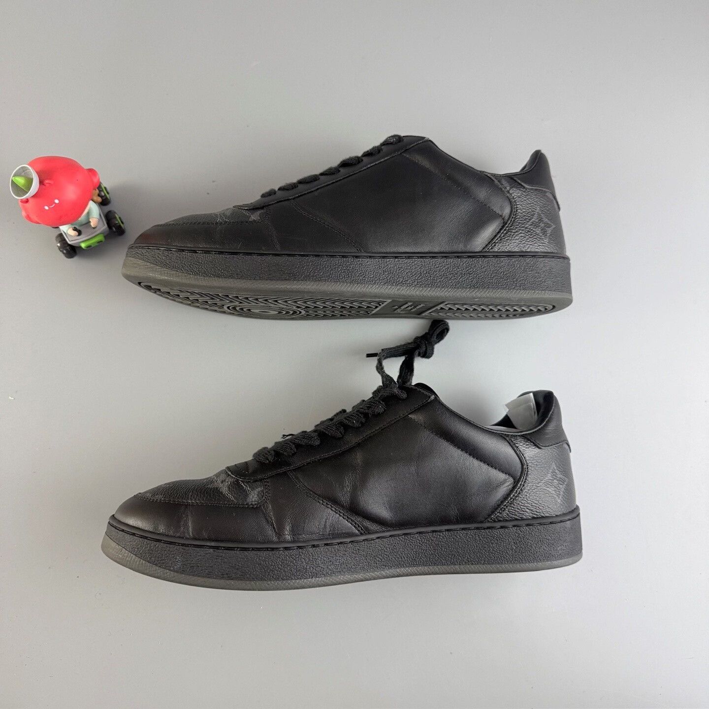 Louis Vuitton LV Black Monogram Lace-Up Casual Shoes Size US 6 / EU 39 - 5 Thumbnail